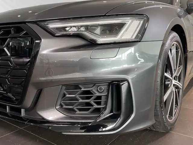 Audi S6 view 6