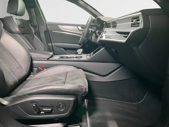 Audi S6 view 9