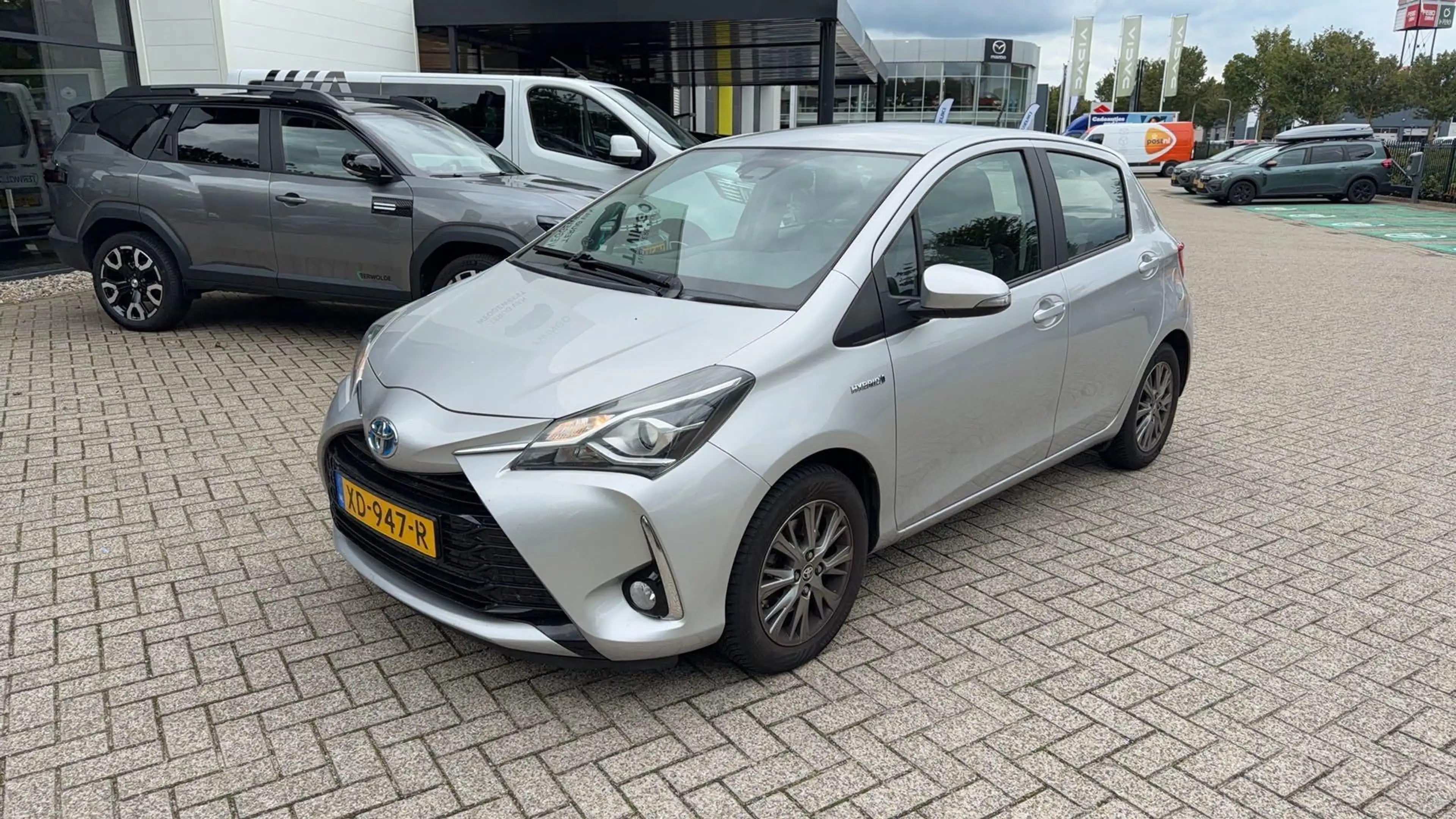 Toyota Yaris 1.5 Hybrid Feel! | Parkeercamera | Climate Control — photo 2