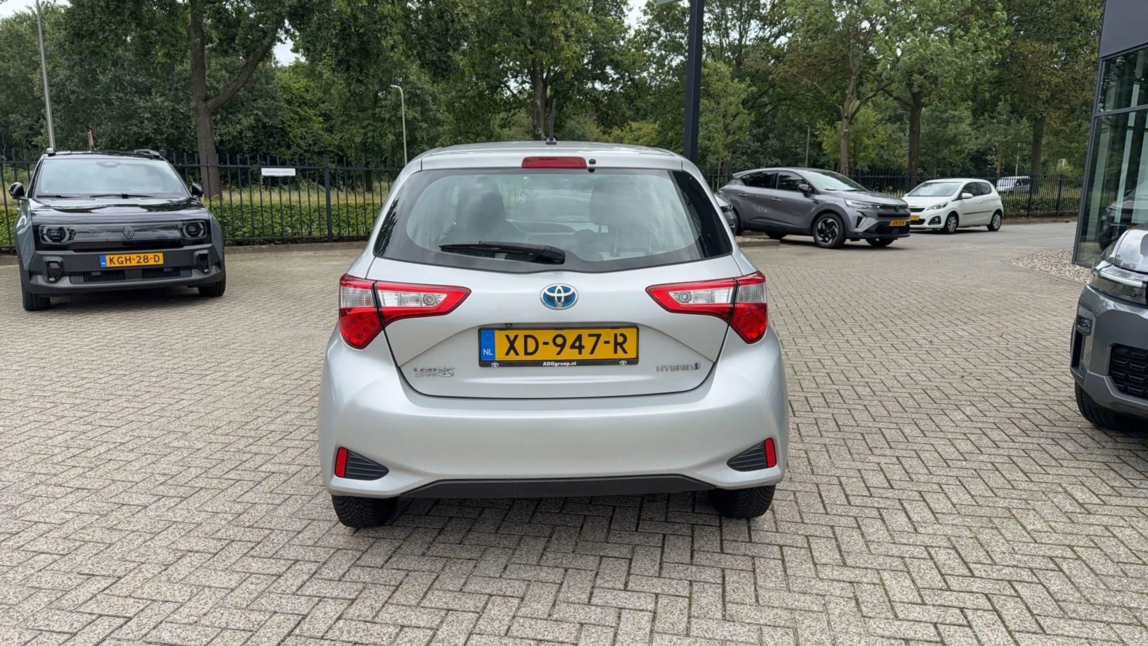 Toyota Yaris 1.5 Hybrid Feel! | Parkeercamera | Climate Control — photo 4
