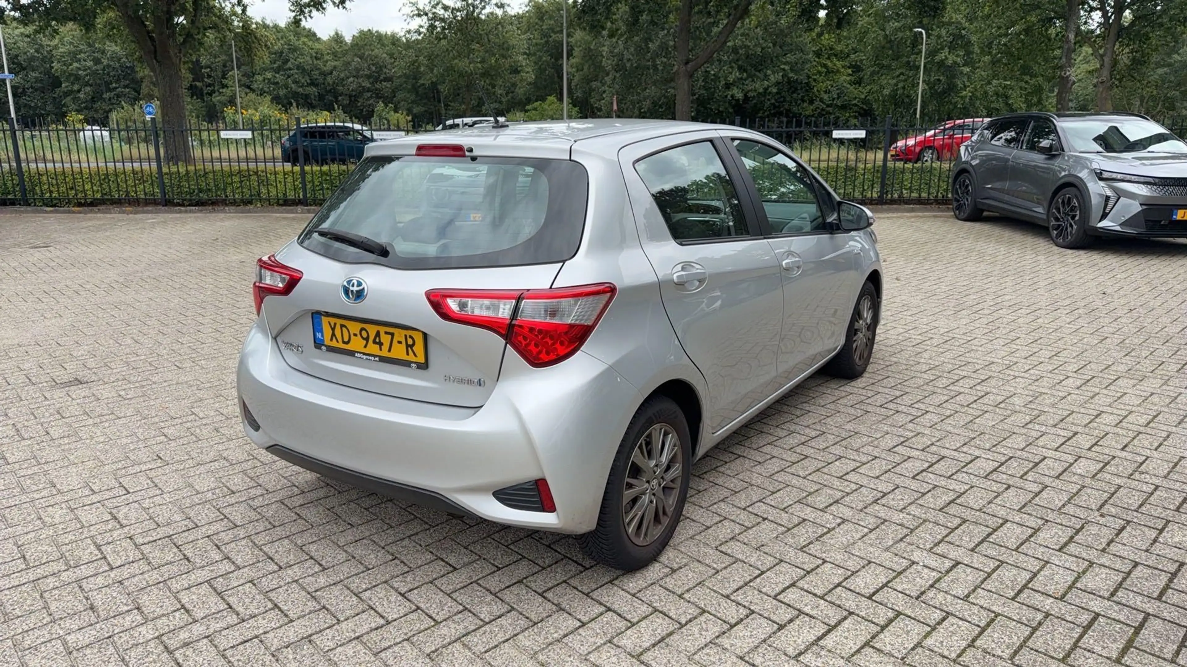 Toyota Yaris 1.5 Hybrid Feel! | Parkeercamera | Climate Control — photo 5