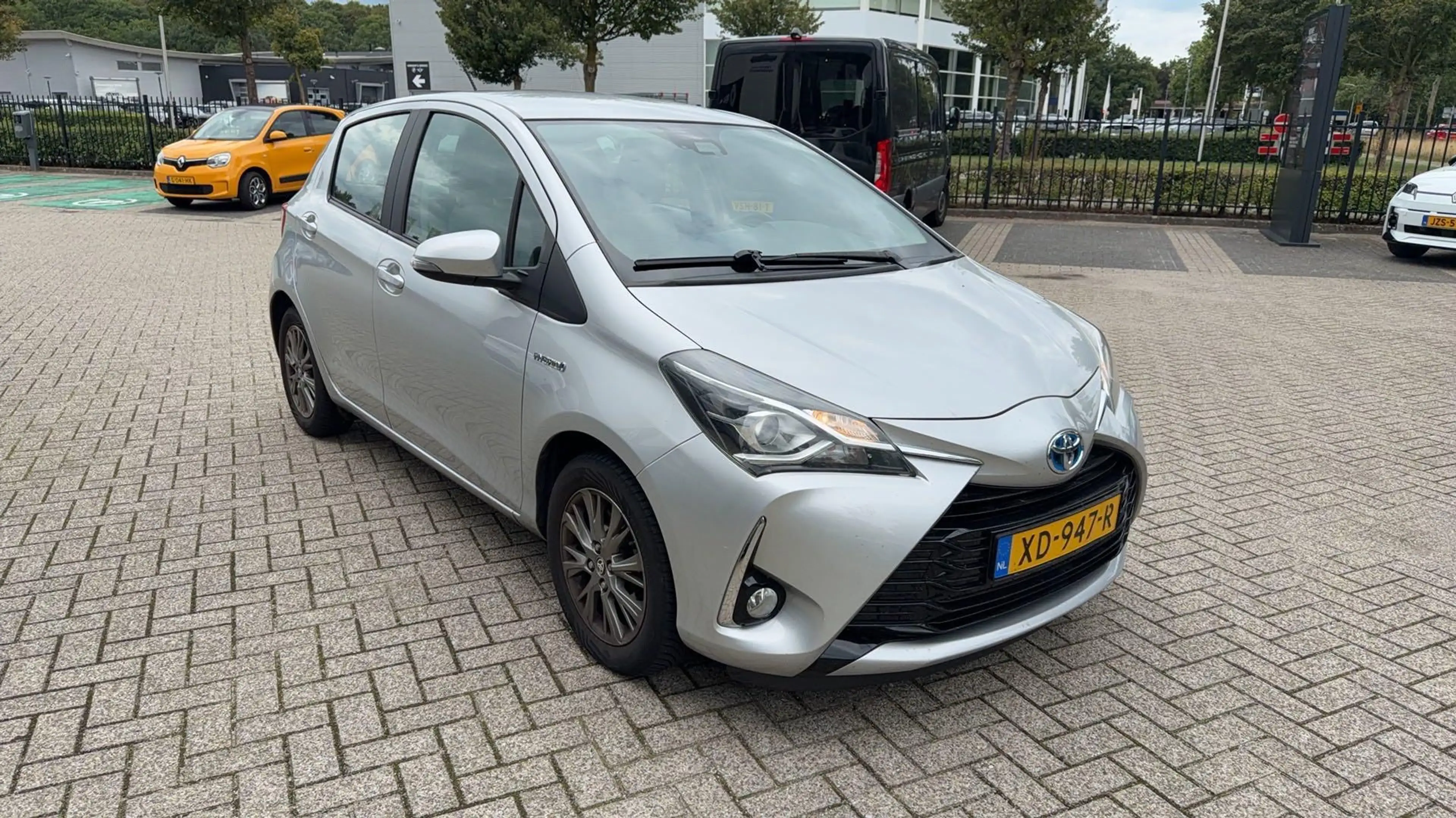 Toyota Yaris 1.5 Hybrid Feel! | Parkeercamera | Climate Control — photo 6