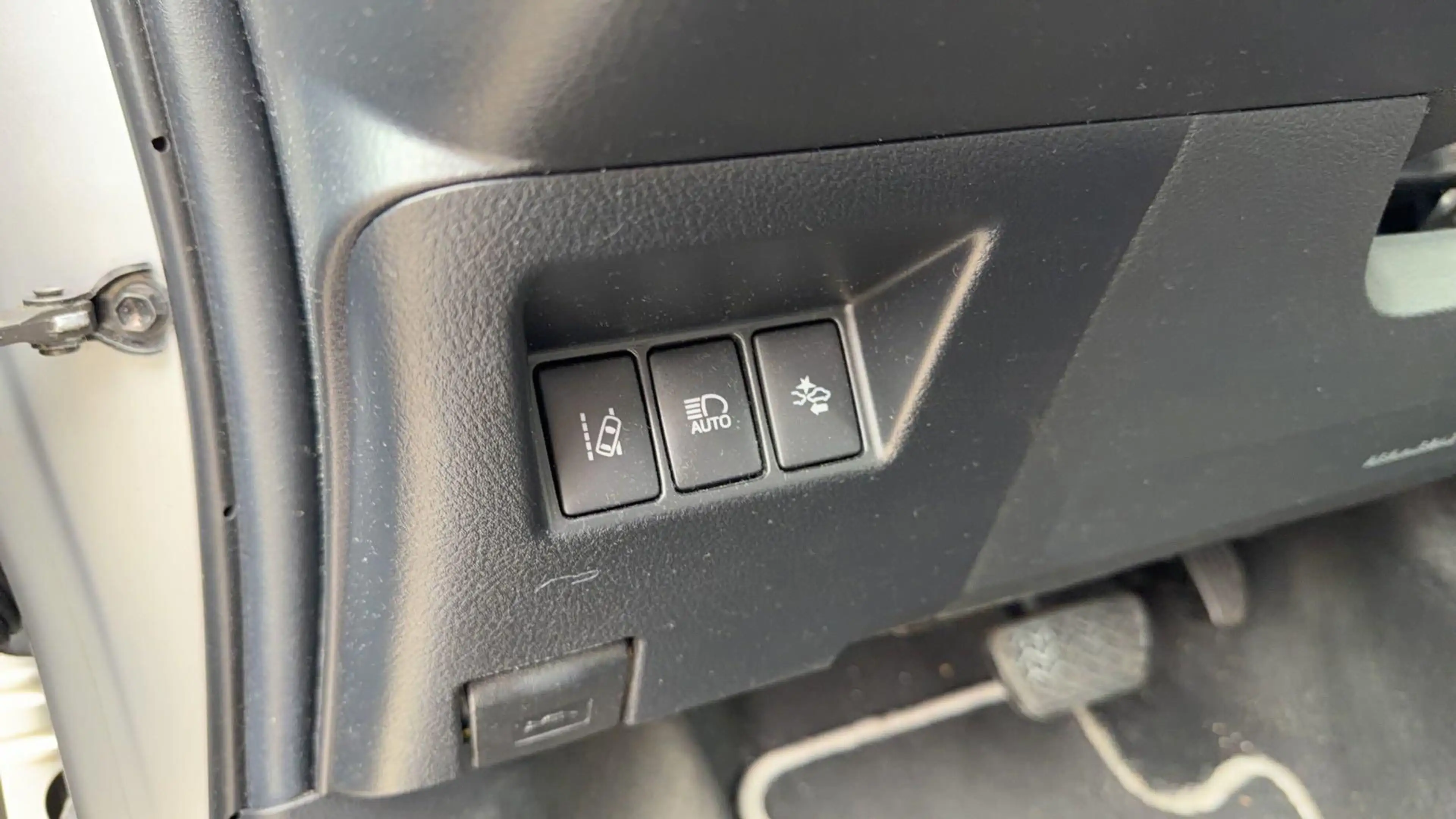 Toyota Yaris 1.5 Hybrid Feel! | Parkeercamera | Climate Control — photo 11