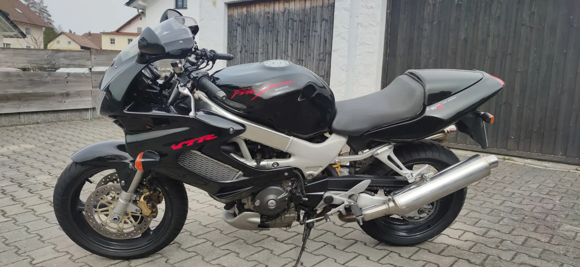 Honda VTR 1000 Fire Storm SC36 Negro - 1