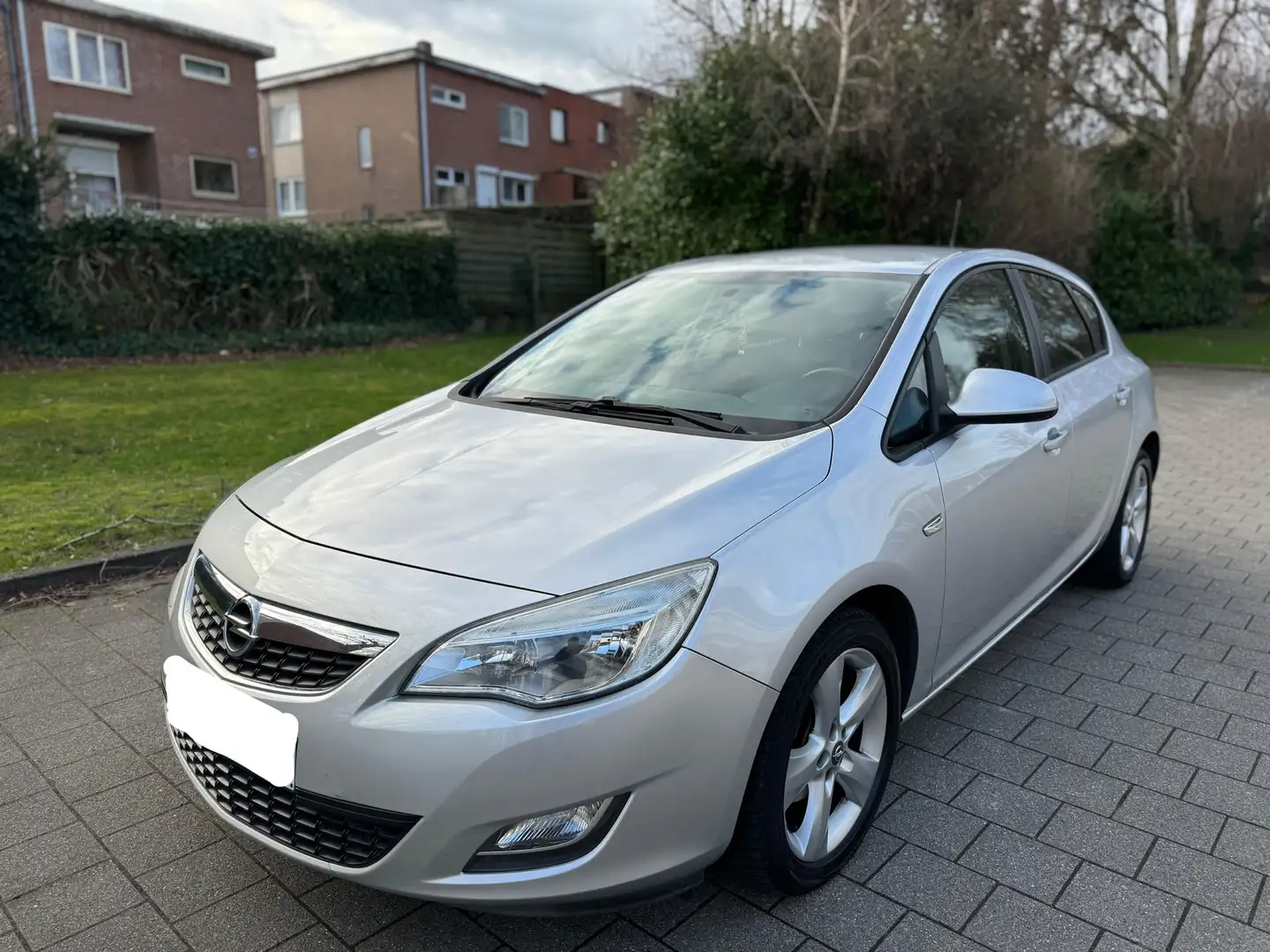 Opel Astra 1.6i Cosmo Srebrny - 1