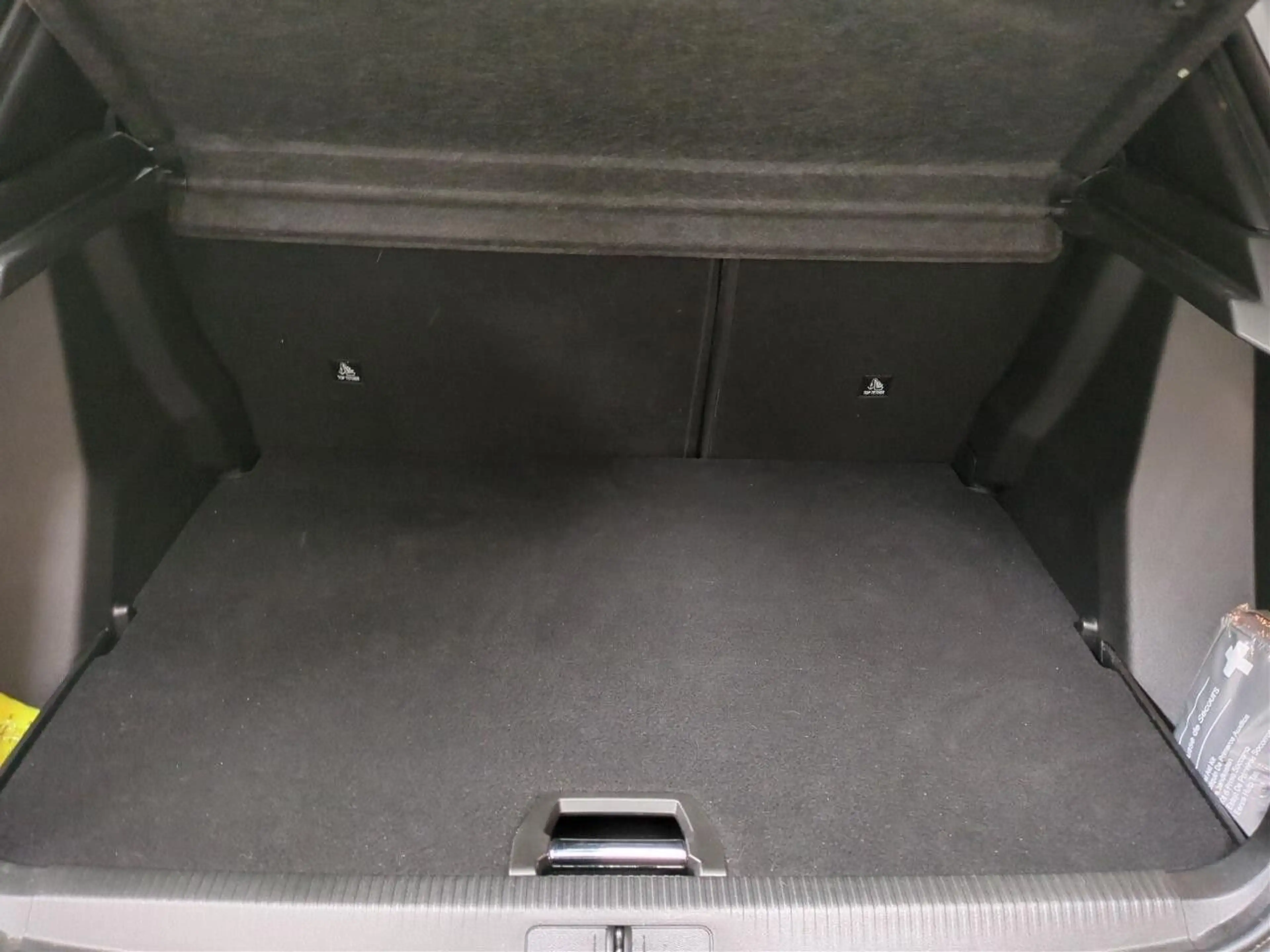 Peugeot 2008 Neuer 2008 GT HYBRID 145 e-DSC6 *SCHIEBEDACH* — photo 7
