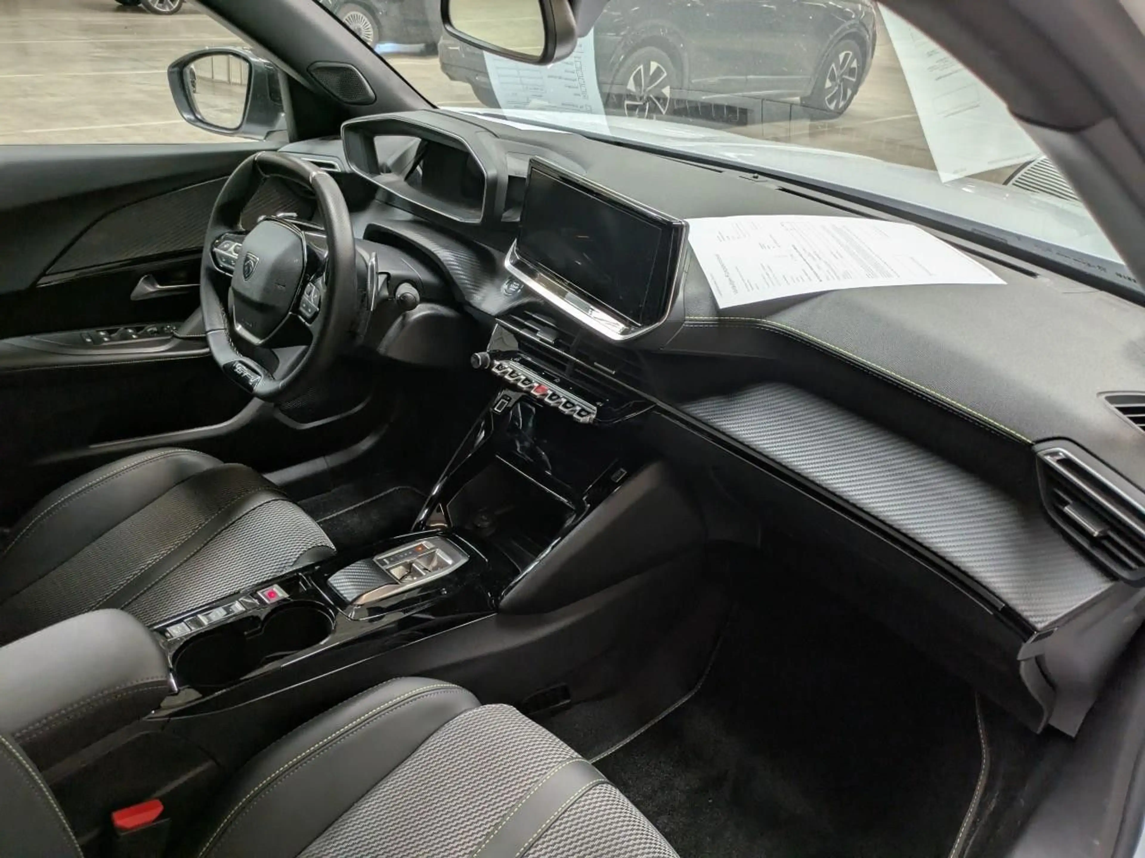 Peugeot 2008 Neuer 2008 GT HYBRID 145 e-DSC6 *SCHIEBEDACH* — photo 12