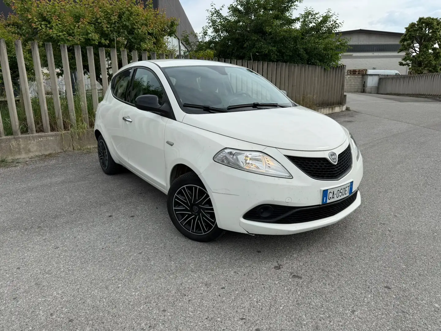 Lancia Ypsilon 1.2 69 CV 5 porte S&S Platinum Білий - 2