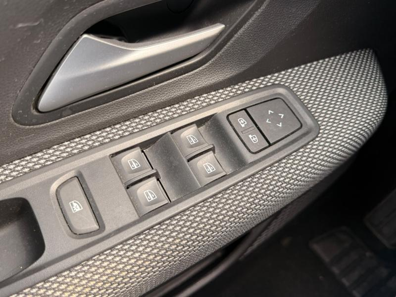 Dacia Jogger 7 Places / 1.0 Eco-G / Carplay — photo 15