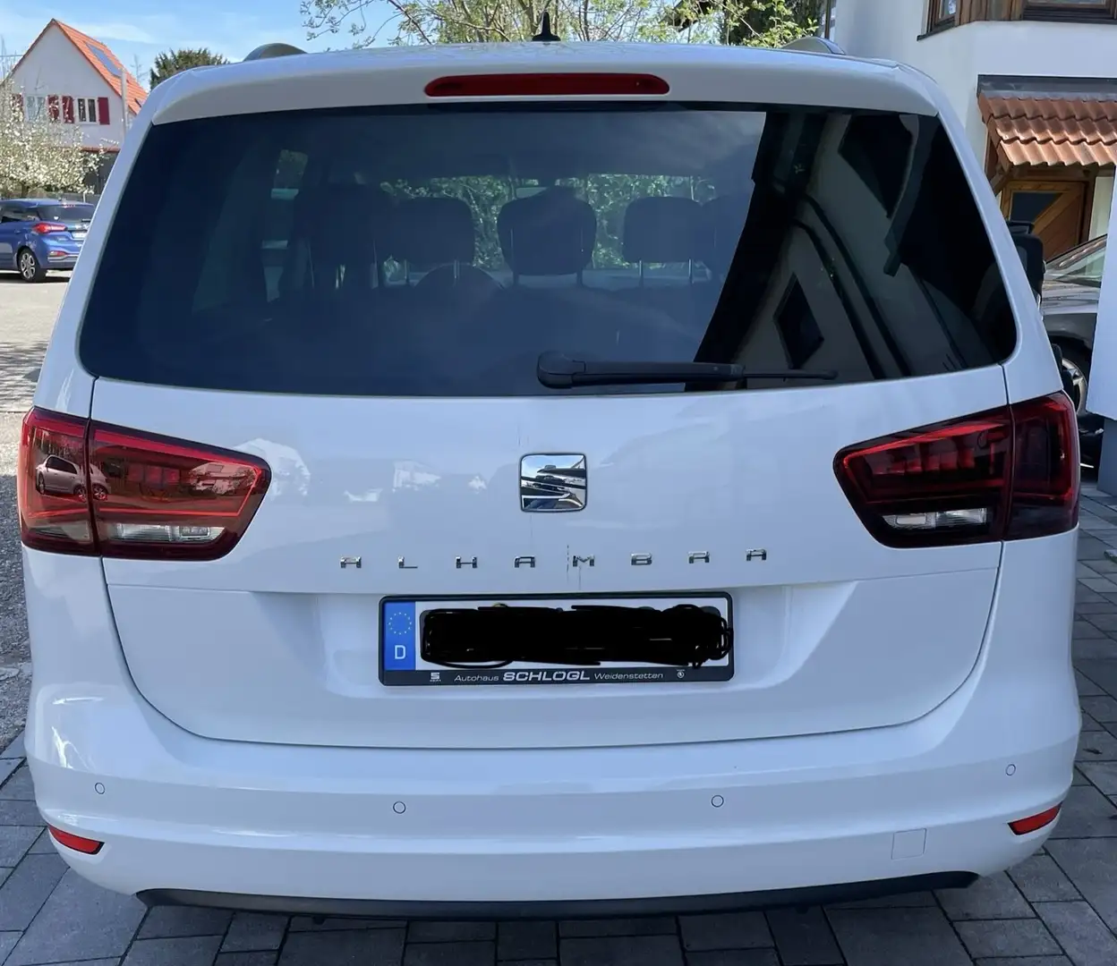 SEAT Alhambra 2.0 TDI Start & Stop DSG Crono Weiß - 1