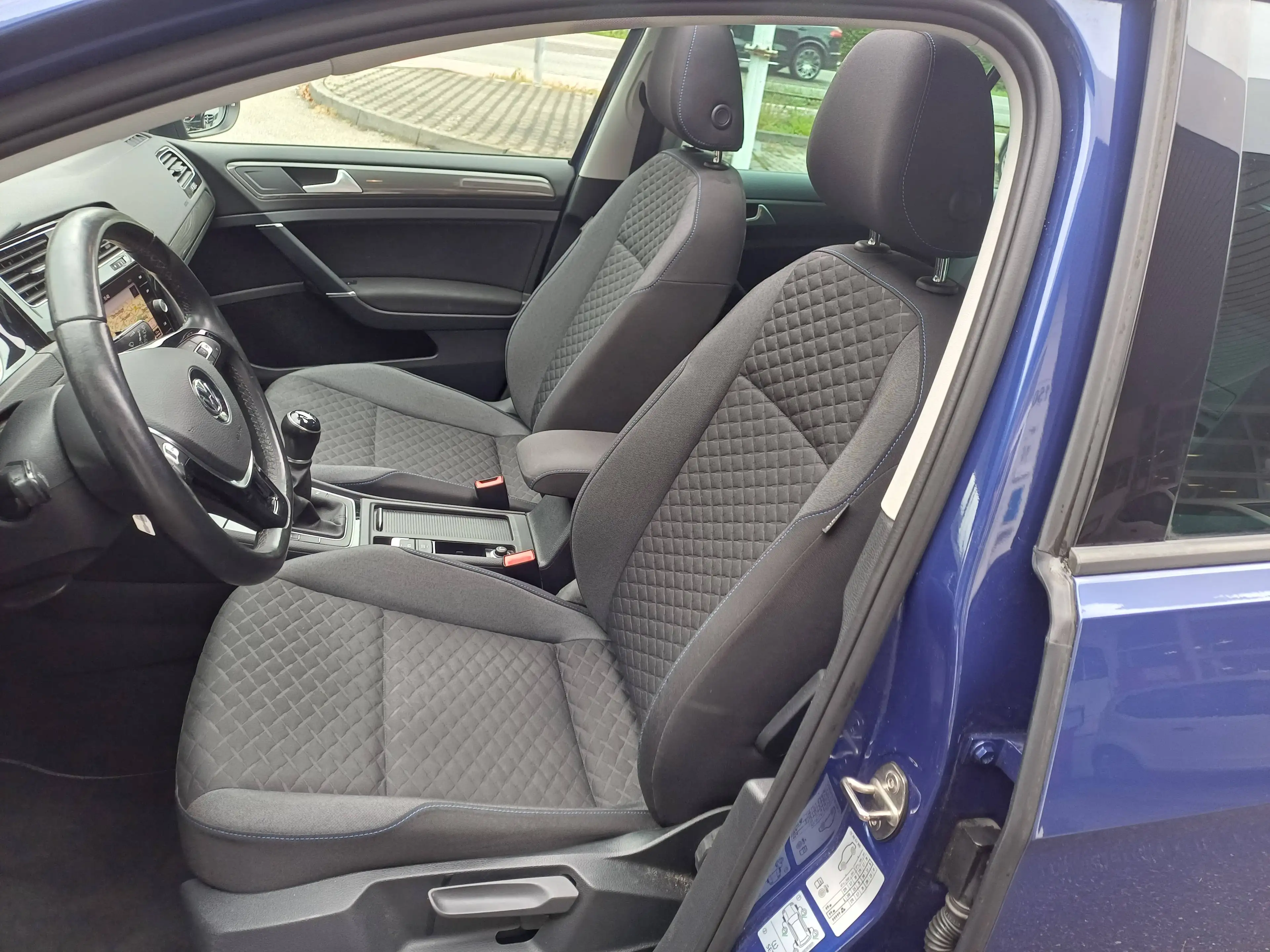 Volkswagen Golf Join BlueMotion — photo 14