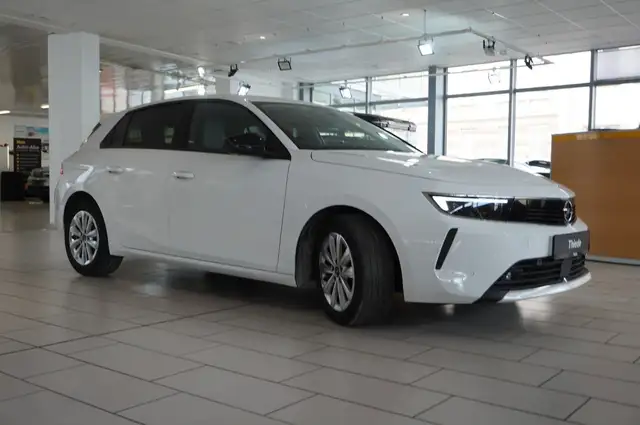 Opel Astra view 7