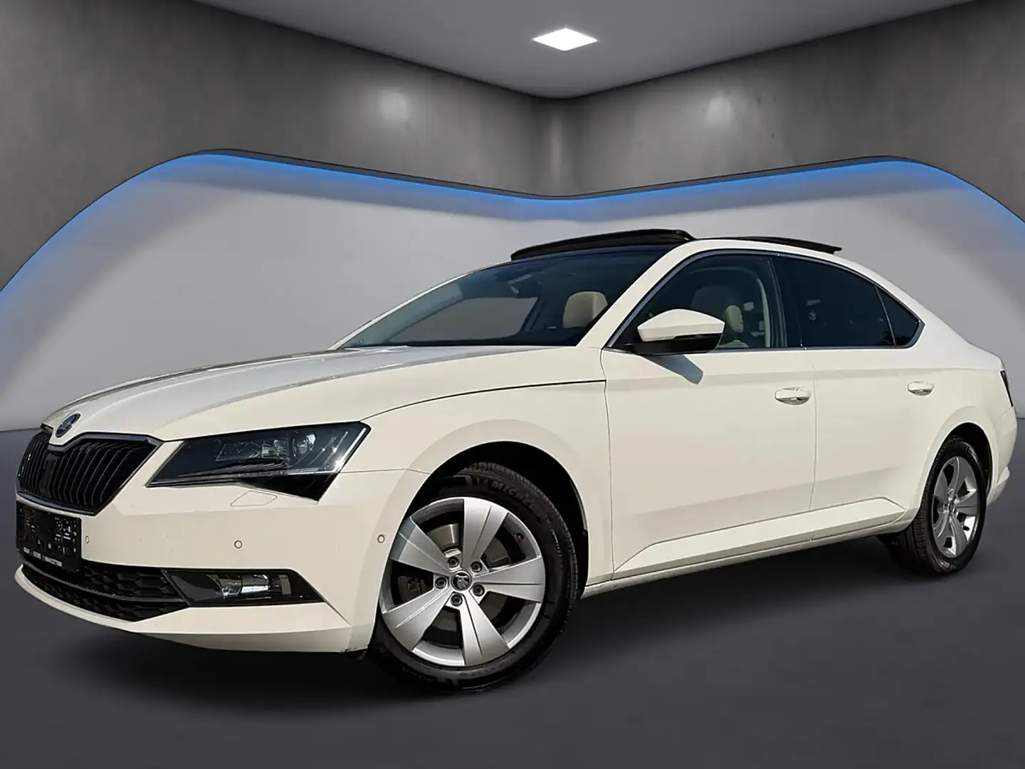 Skoda Superb 2,0 TDI 4x4 Style*Memory*Ambiente*Keyless*ACC* Weiß - 2