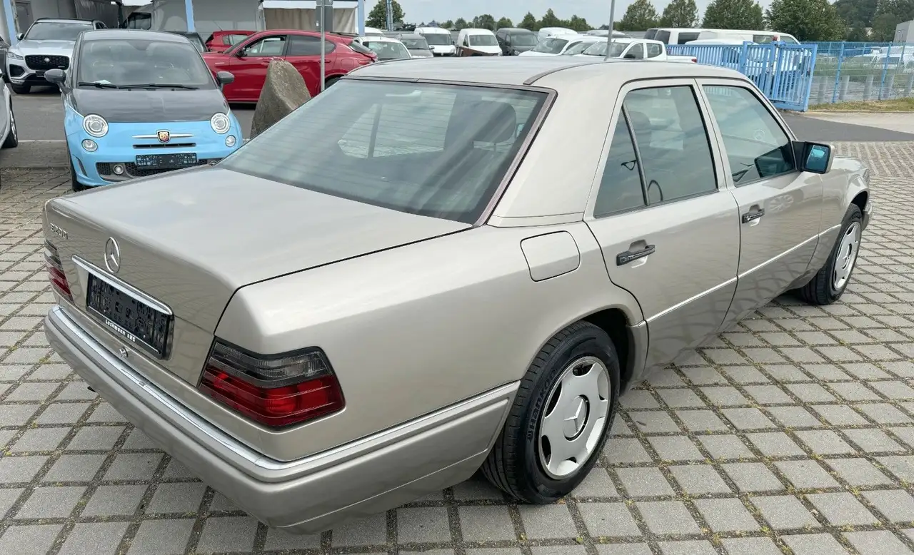 Mercedes-Benz E 200 Lim. W124 ZV/SD, foto 6