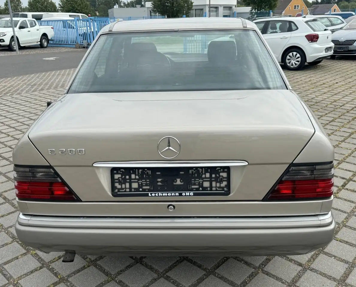 Mercedes-Benz E 200 Lim. W124 ZV/SD, foto 5