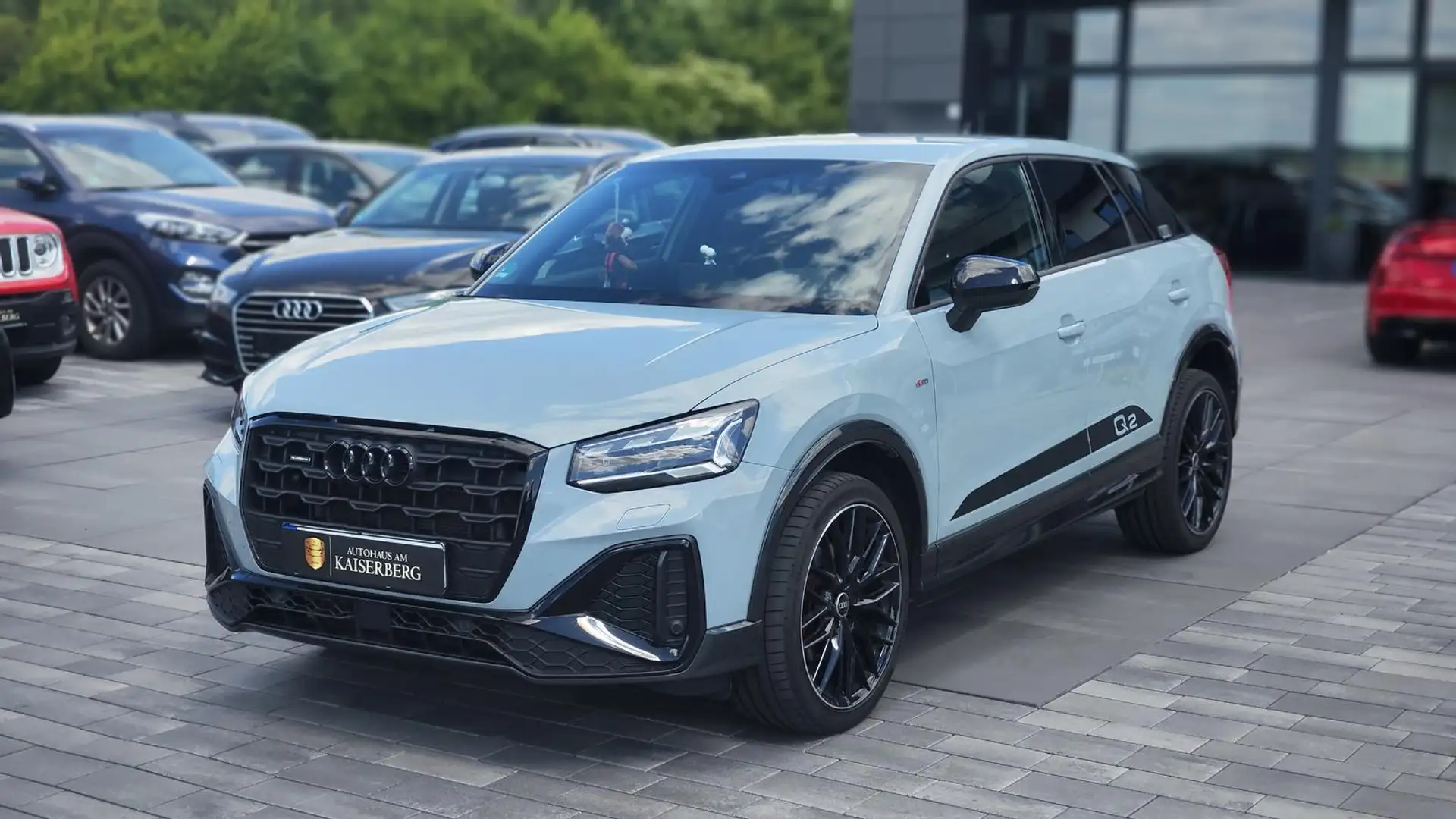 Audi Q2 40 TFSIquattro edition one * S-LINE + 1.HAND* Grau - 1