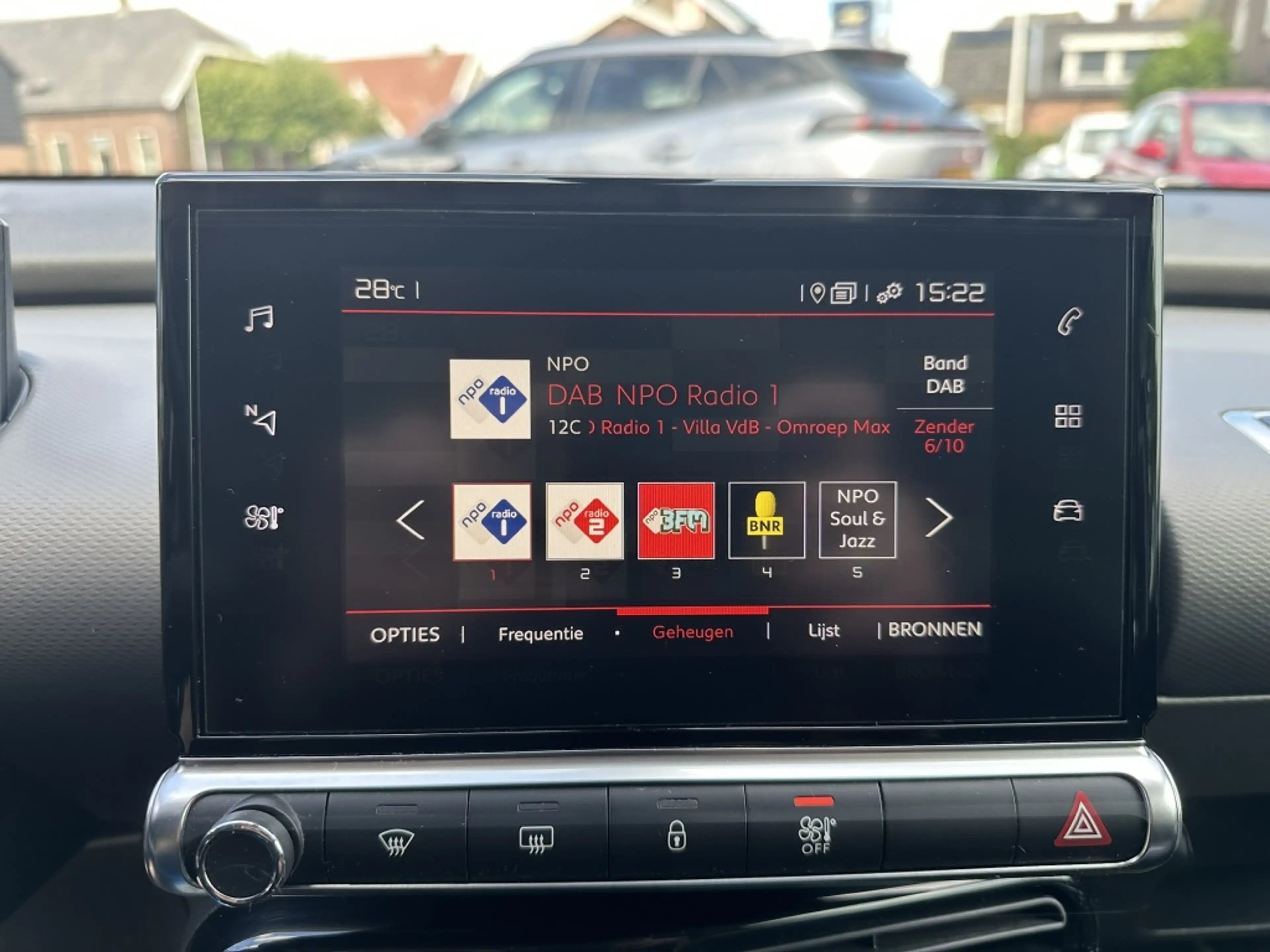 Citroen C4 Cactus 1.2 110PK Business Navi/Carplay/PDC — photo 14