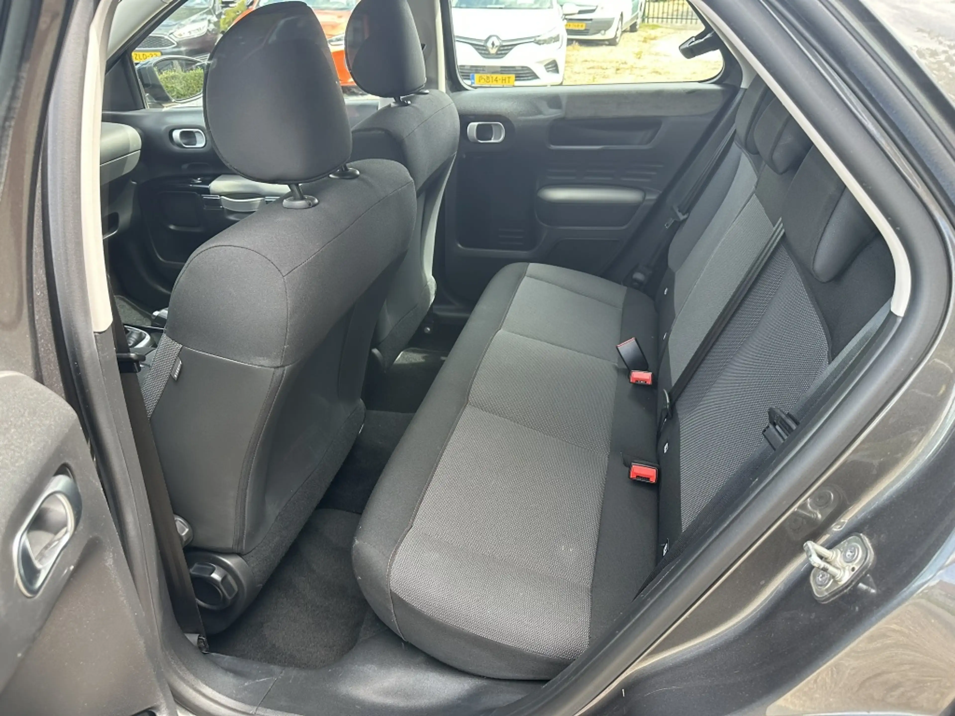 Citroen C4 Cactus 1.2 110PK Business Navi/Carplay/PDC — photo 20