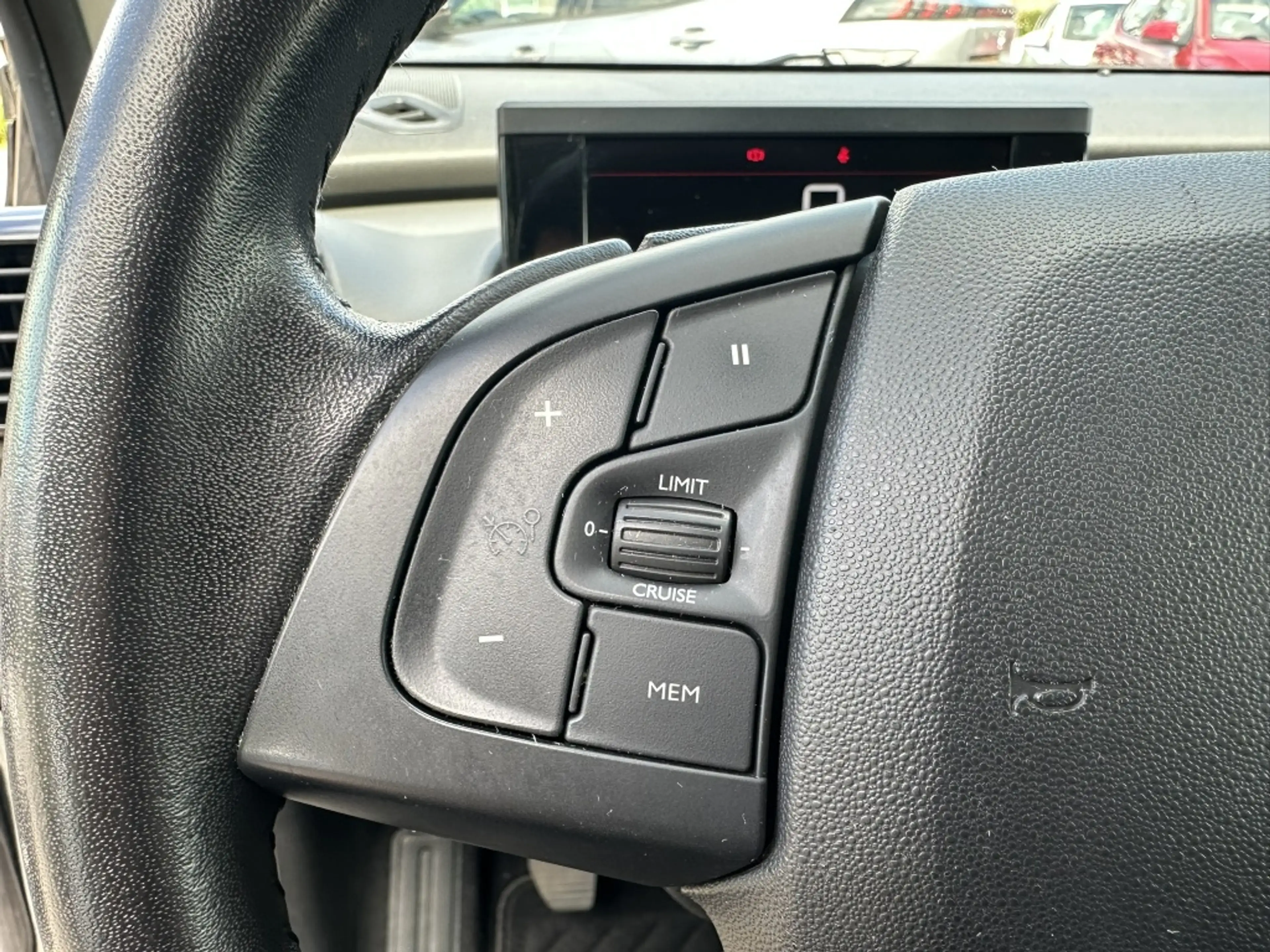 Citroen C4 Cactus 1.2 110PK Business Navi/Carplay/PDC — photo 10