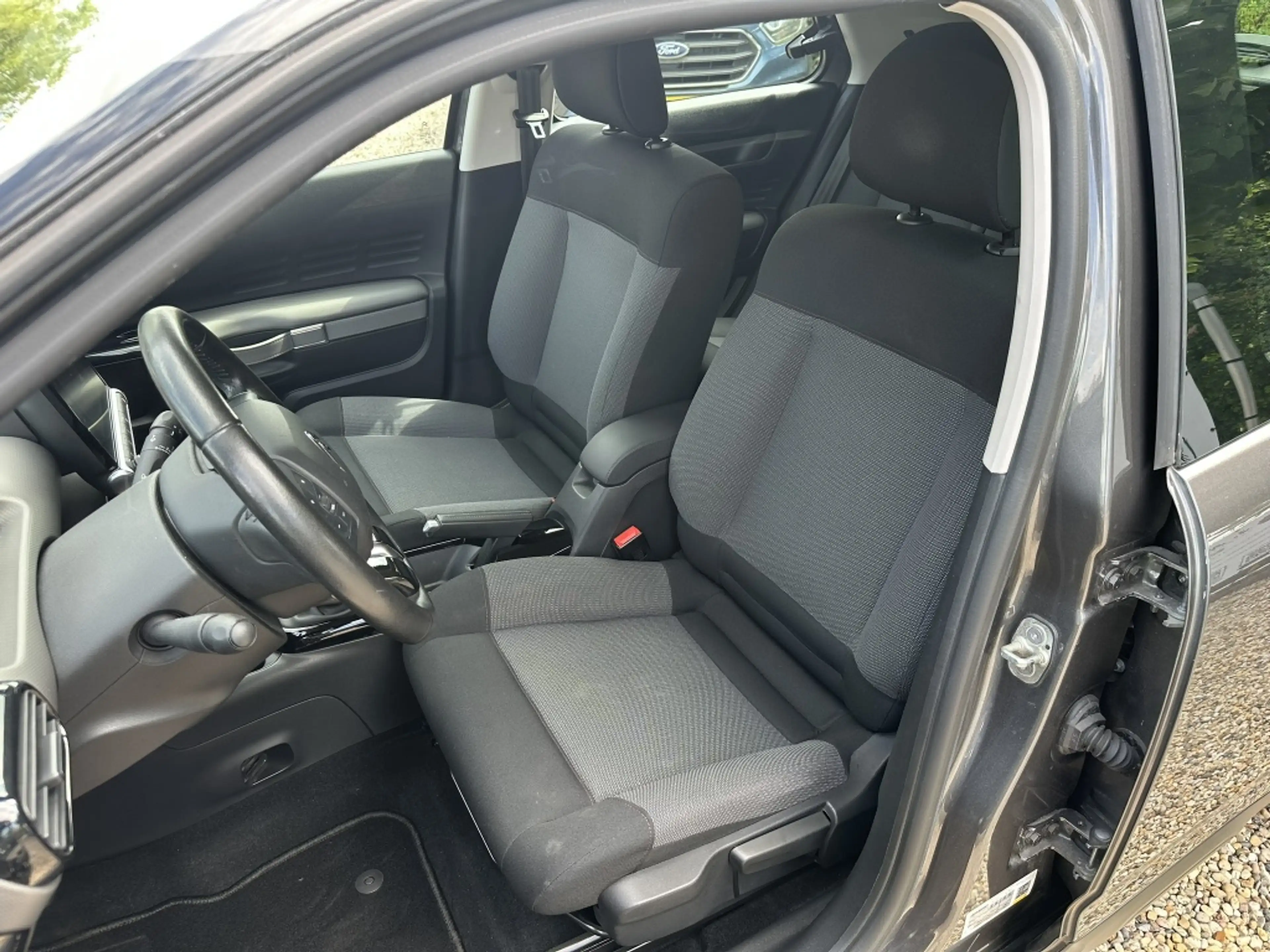 Citroen C4 Cactus 1.2 110PK Business Navi/Carplay/PDC — photo 19