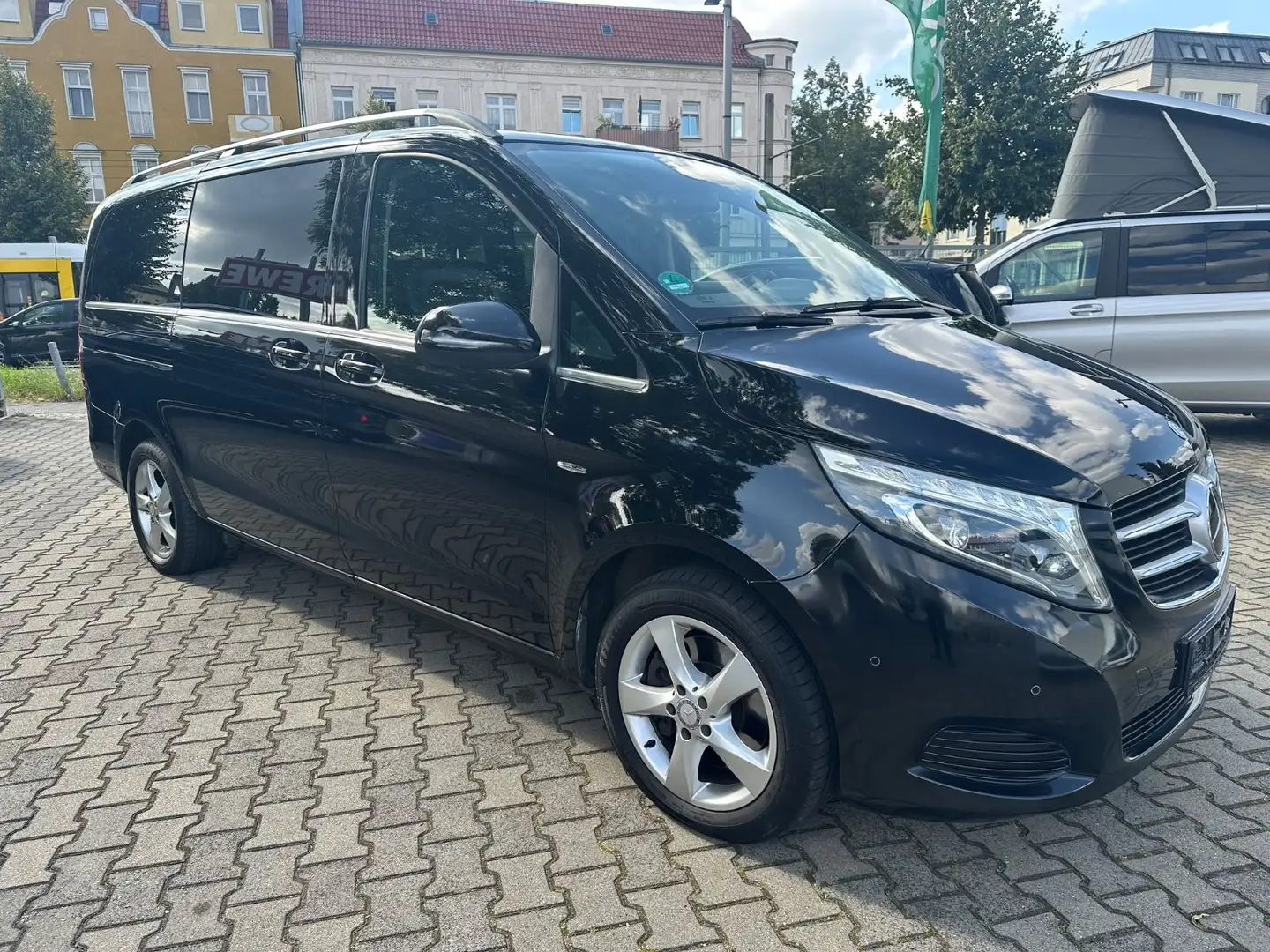 Mercedes-Benz V 250 d AVANTGARDE LANG / DISTRONIC / BURMESTER Schwarz - 1