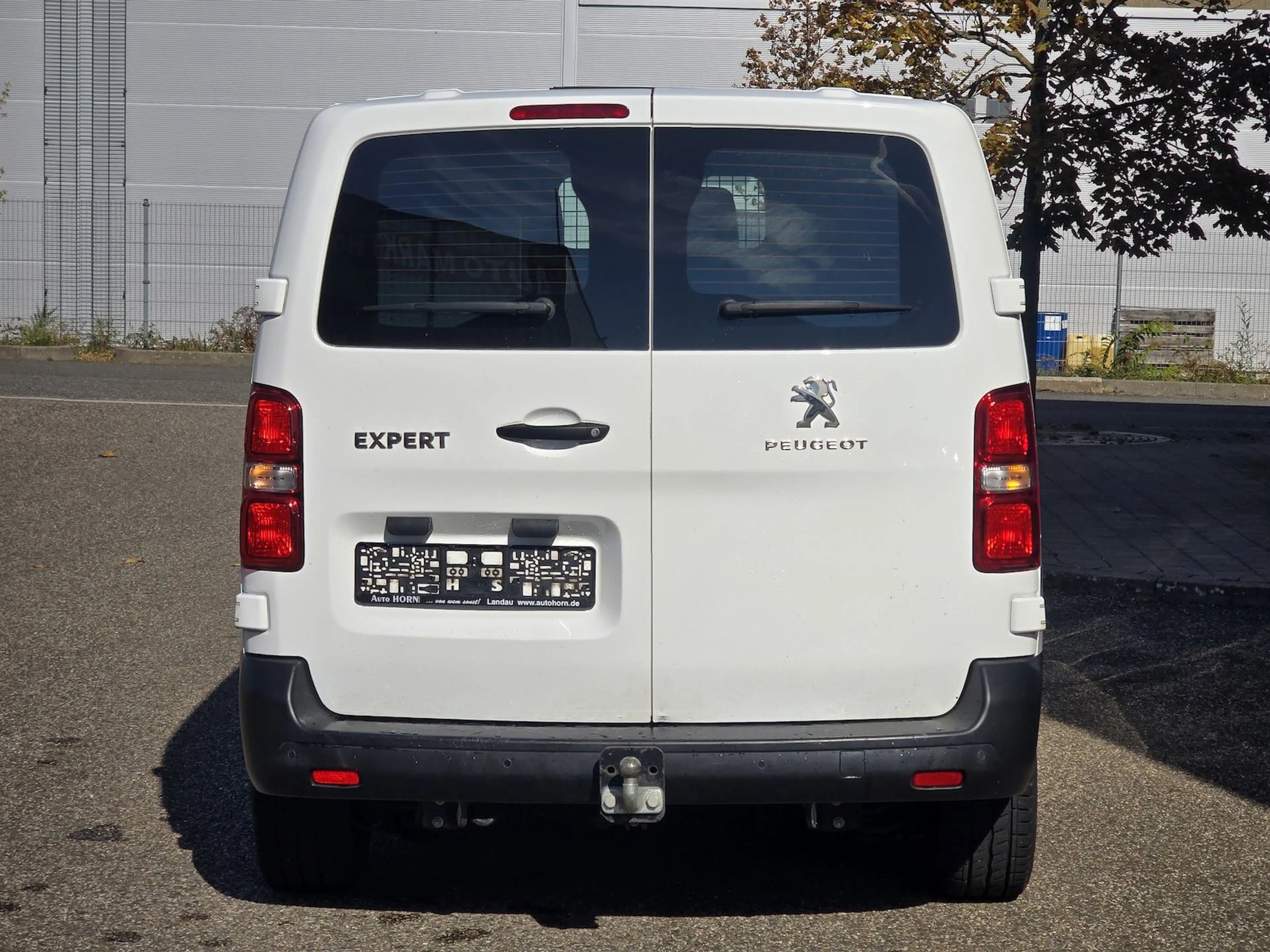 Peugeot Expert Premium L2 NAVI Klima AHK Werkstatt — photo 8