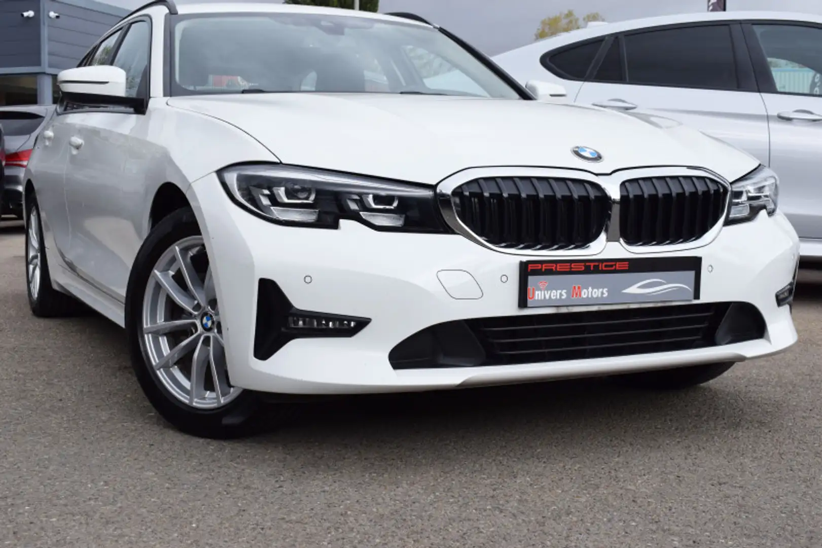 BMW 318 (G21) 318DA MH 150CH BUSINESS DESIGN Blanc - 1