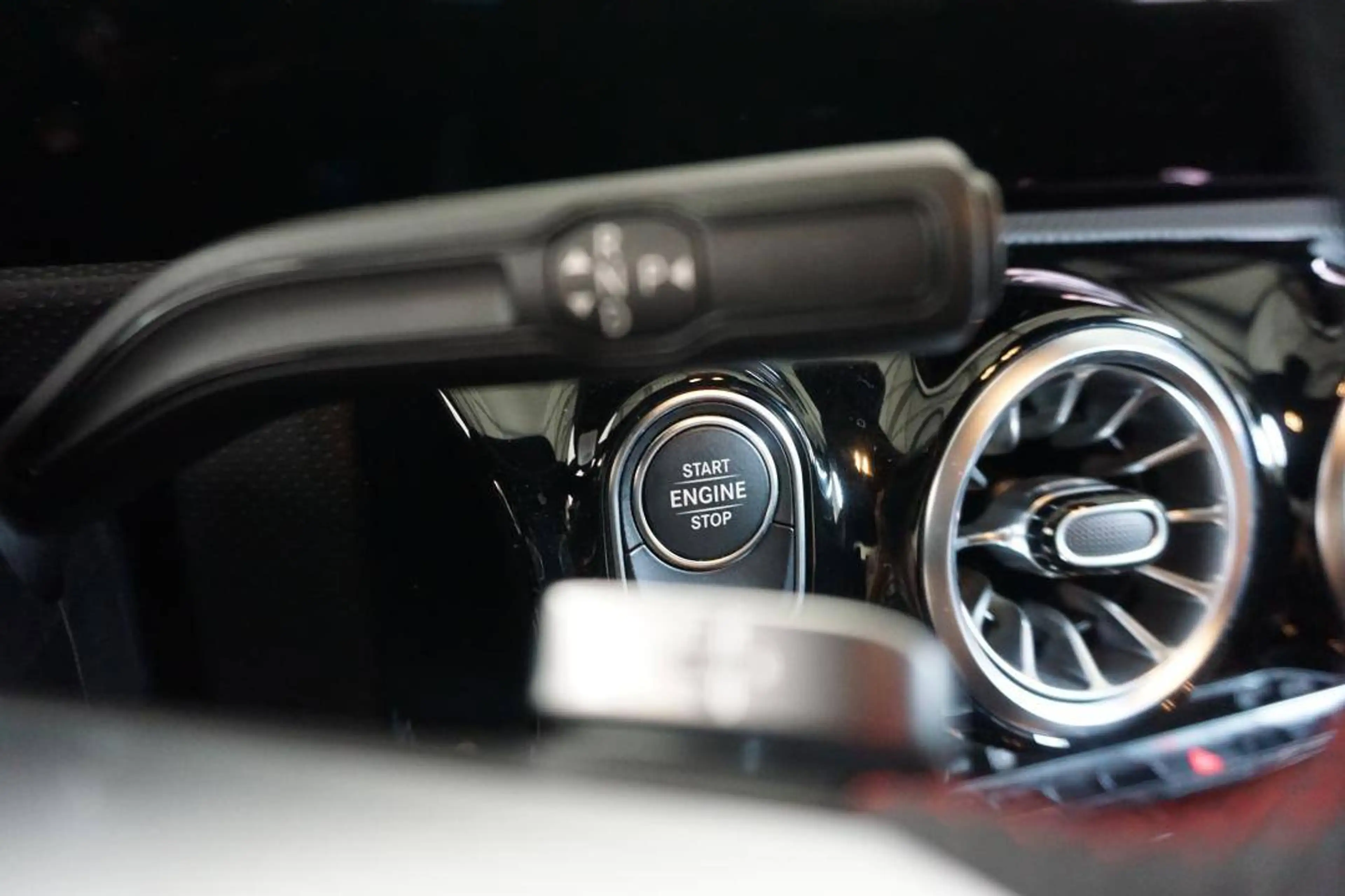 Mercedes-Benz CLA 250 AMG - MULTIBEAM LED — photo 8