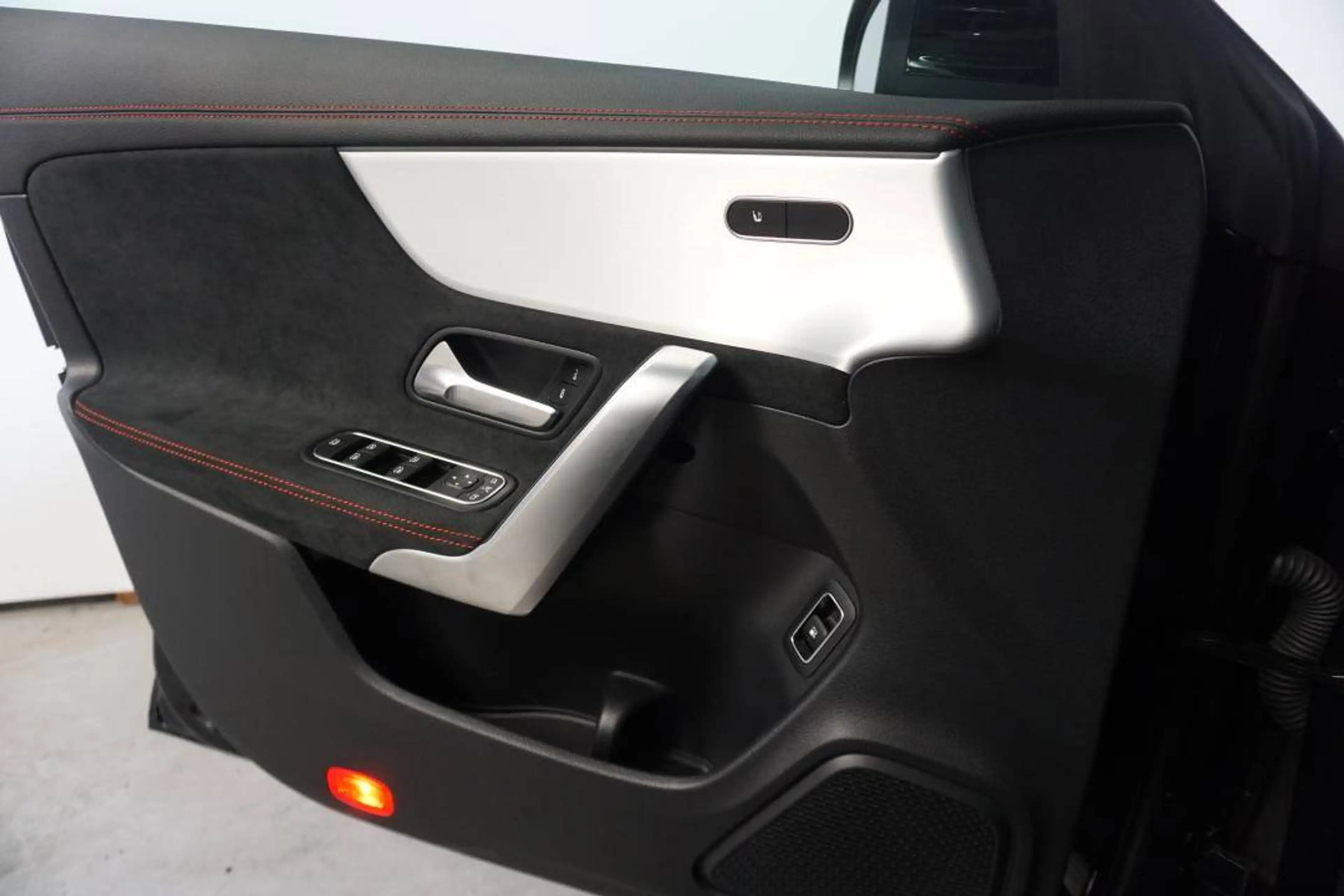 Mercedes-Benz CLA 250 AMG - MULTIBEAM LED — photo 10