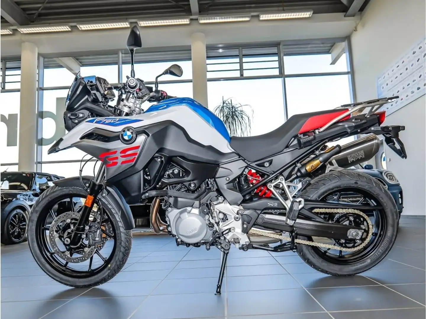 BMW F 750 GS 4 Pakete Oil Inclusive Bílá - 2