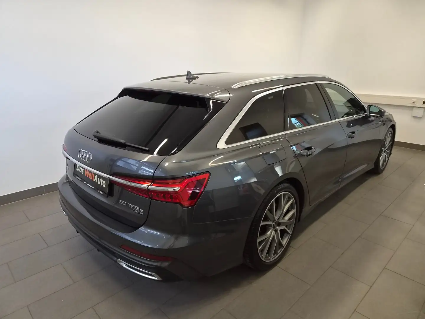 Audi A6 50 TFSI e quattro Sport Grau - 2