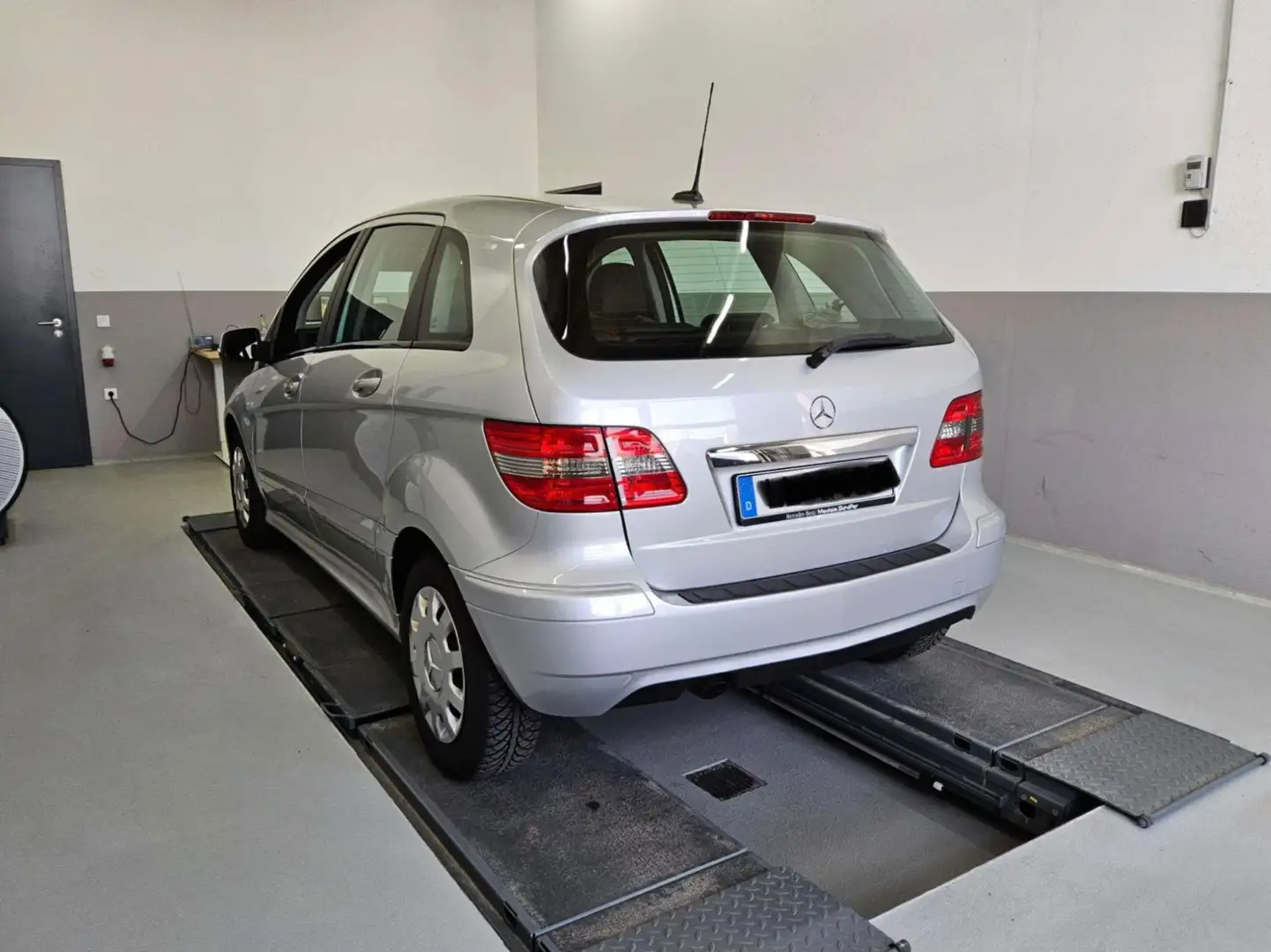 Mercedes-Benz B 160 B 160 BlueEFFICIENCY TÜV/AU neu*** Plateado - 2