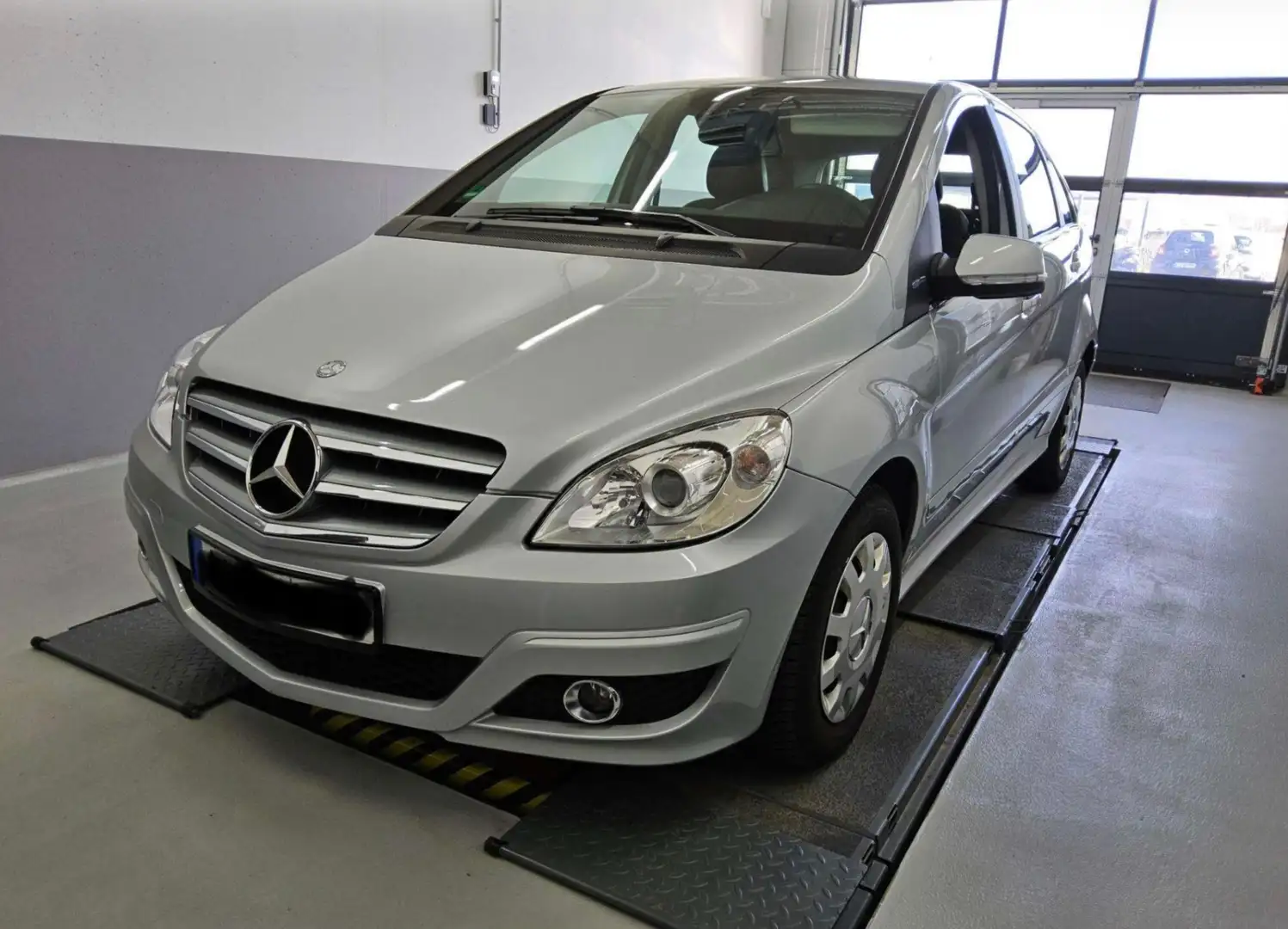 Mercedes-Benz B 160 B 160 BlueEFFICIENCY TÜV/AU neu*** Plateado - 1
