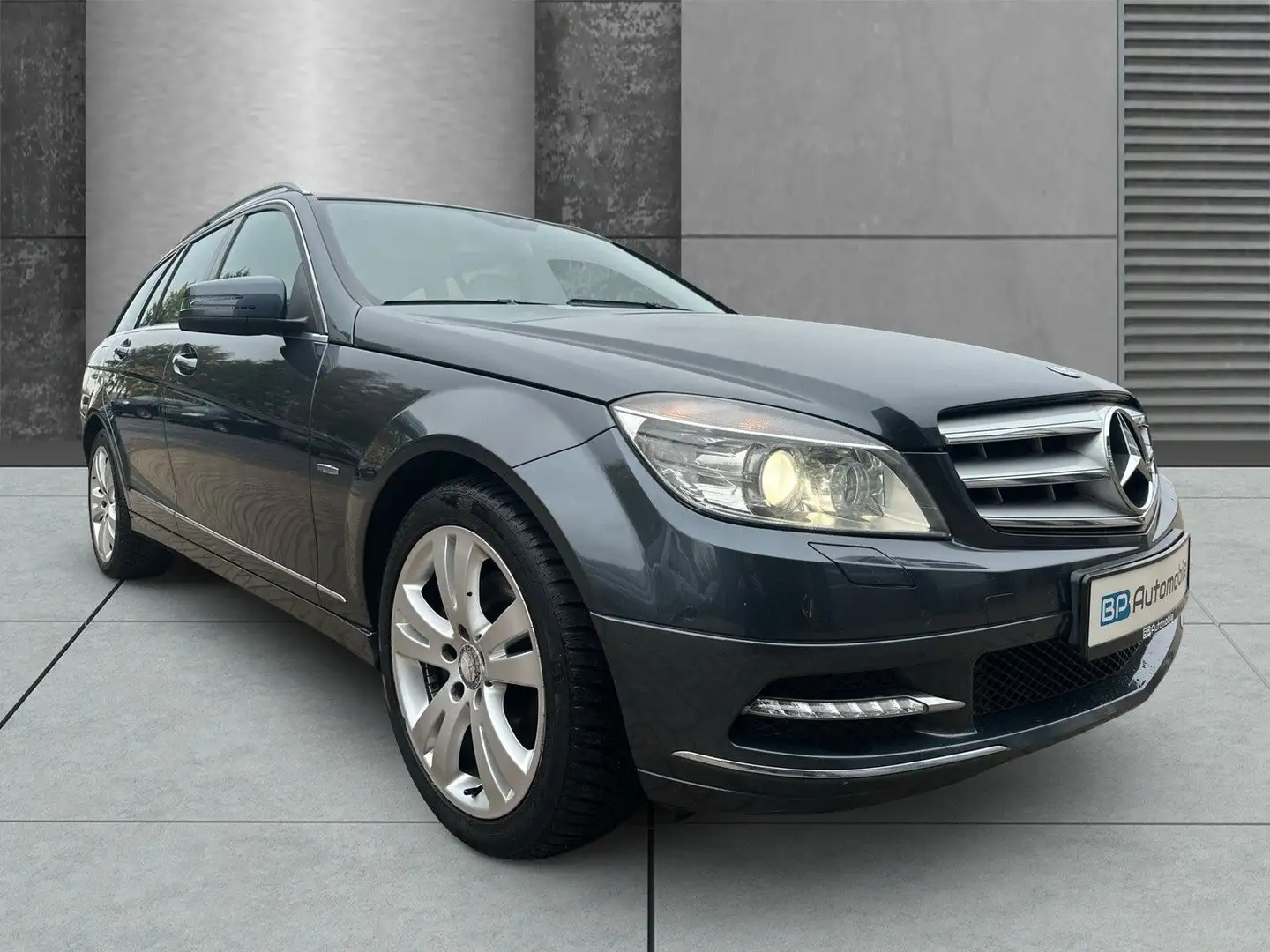 Mercedes-Benz C 220 T CDI BlueEfficiency *AUT.*S-DACH*XENON* Gris - 2