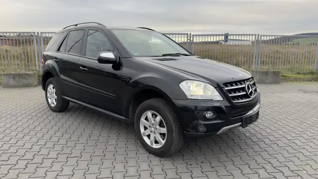 Mercedes-Benz ML 350 CDI Leder Navi Temp. SHZ PDC AHK