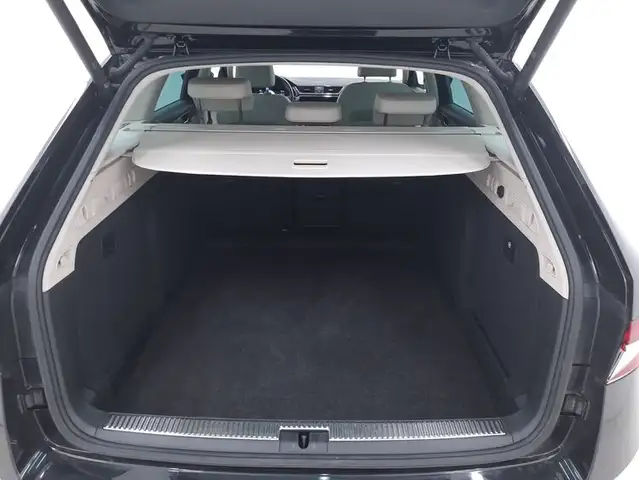 Skoda Superb view 14