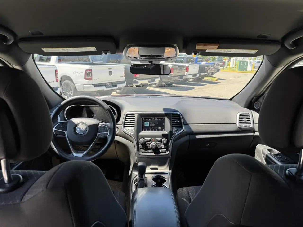 Jeep Grand Cherokee снимка Jeep Grand Cherokee