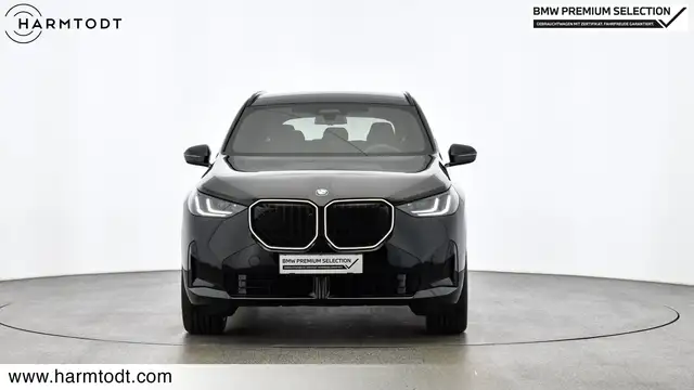 BMW X3 view 8