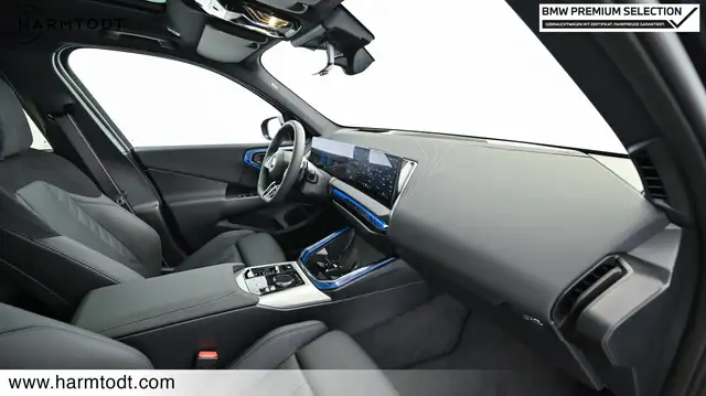 BMW X3 view 10