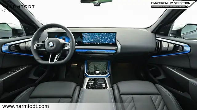 BMW X3 view 11