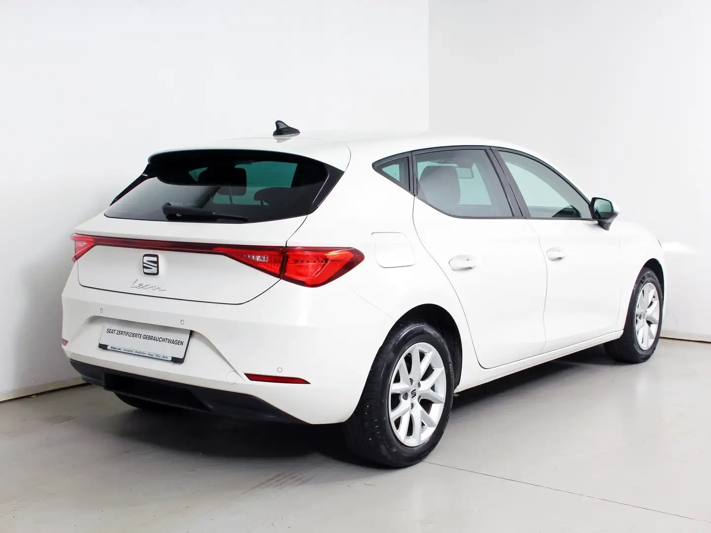 SEAT Leon Reference 1.0 TSI Weiß - 2