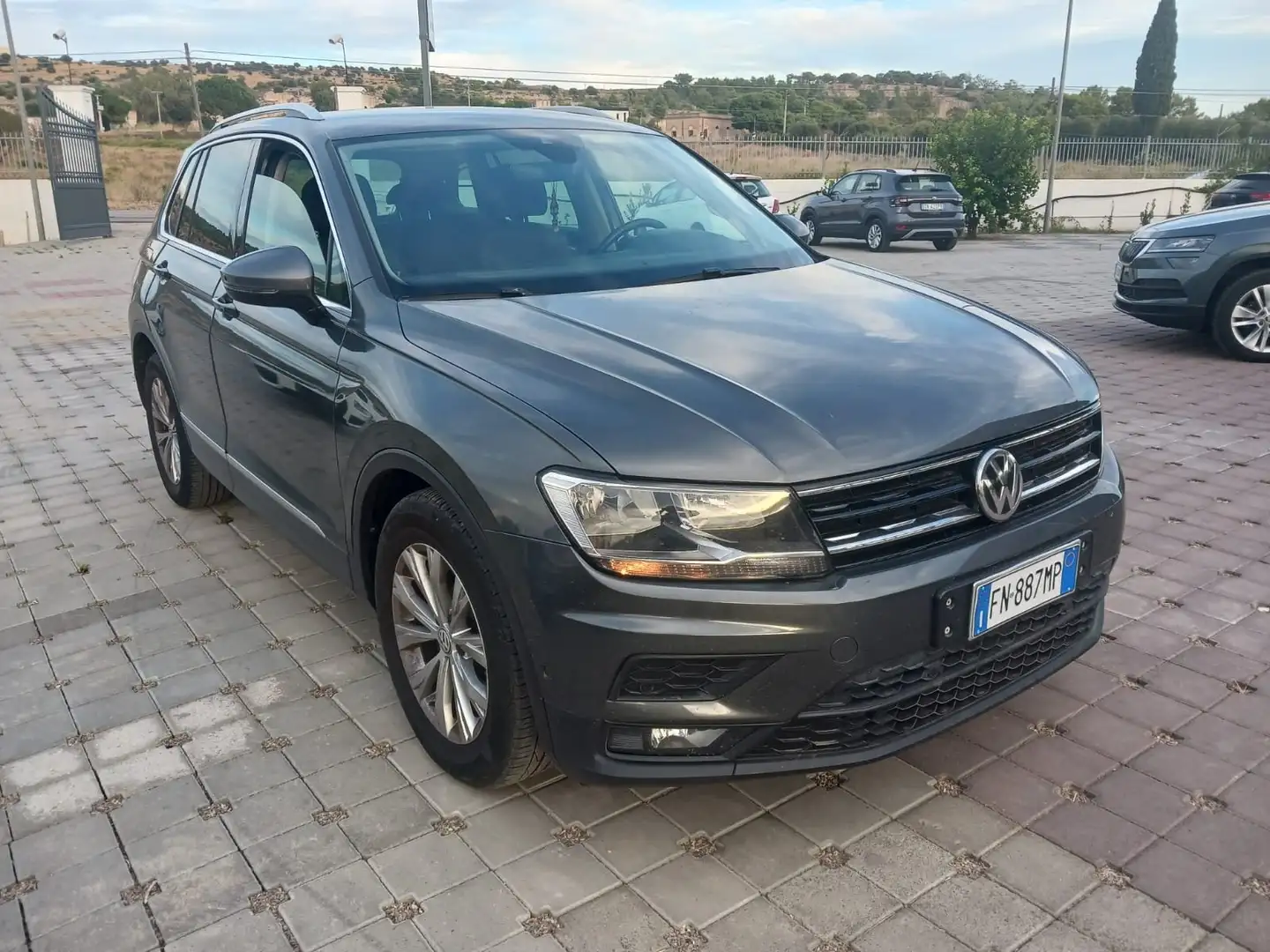 Volkswagen Tiguan Tiguan II 2016 1.6 tdi Business 115cv Grigio - 1