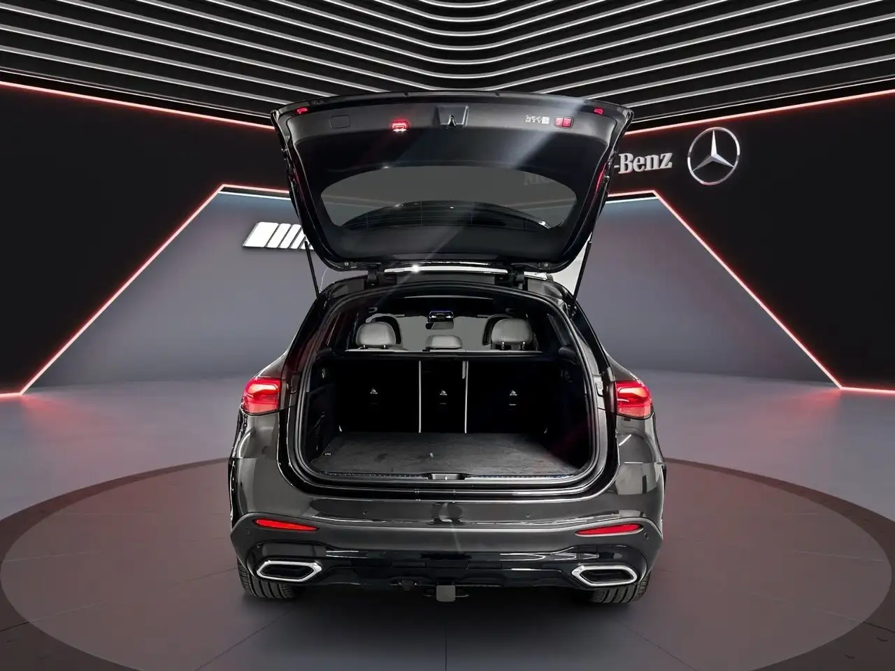 Mercedes-Benz GLC снимка Mercedes-Benz GLC