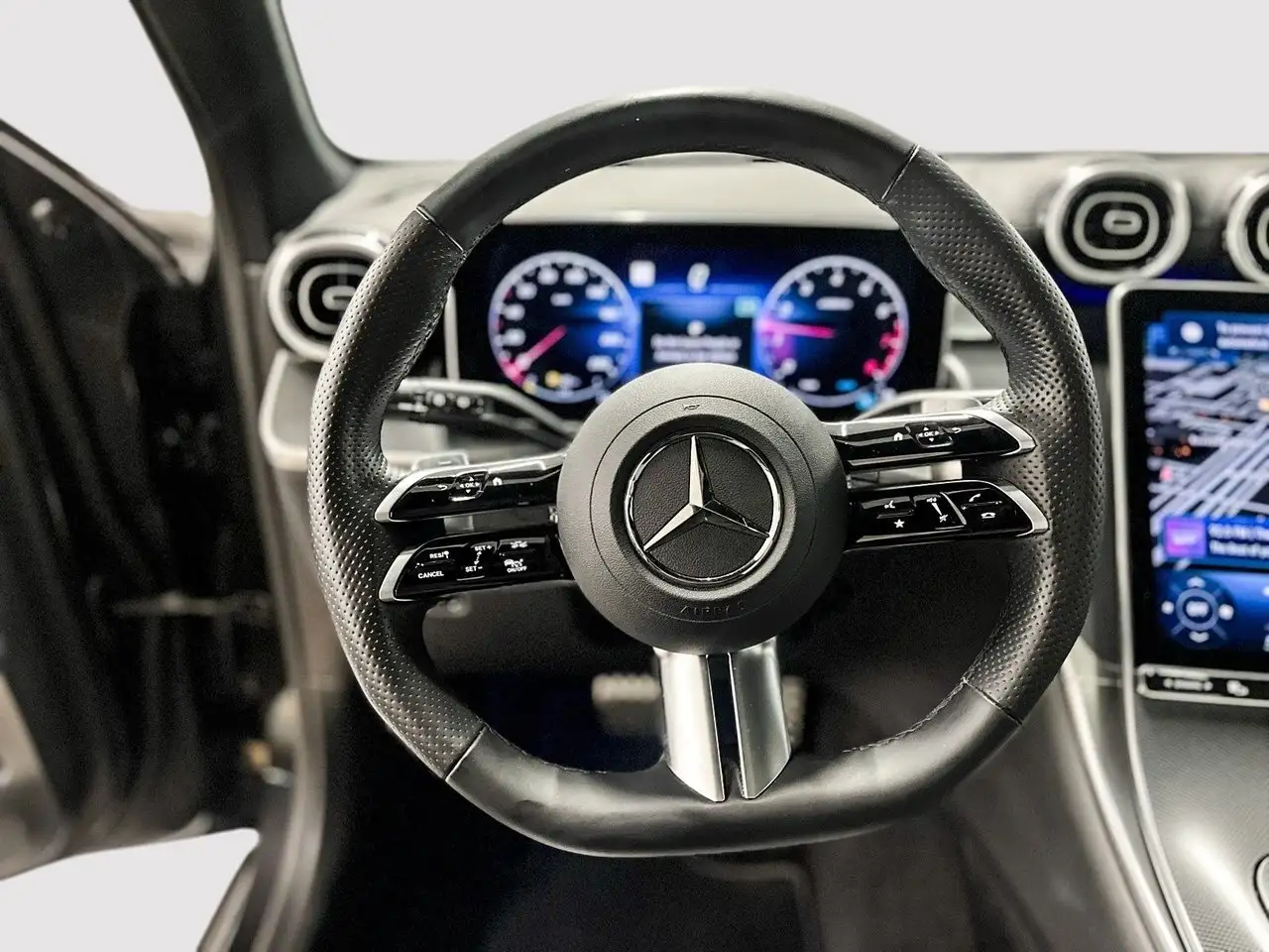 Mercedes-Benz GLC снимка Mercedes-Benz GLC