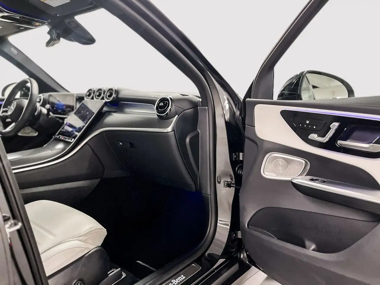 Mercedes-Benz GLC снимка Mercedes-Benz GLC