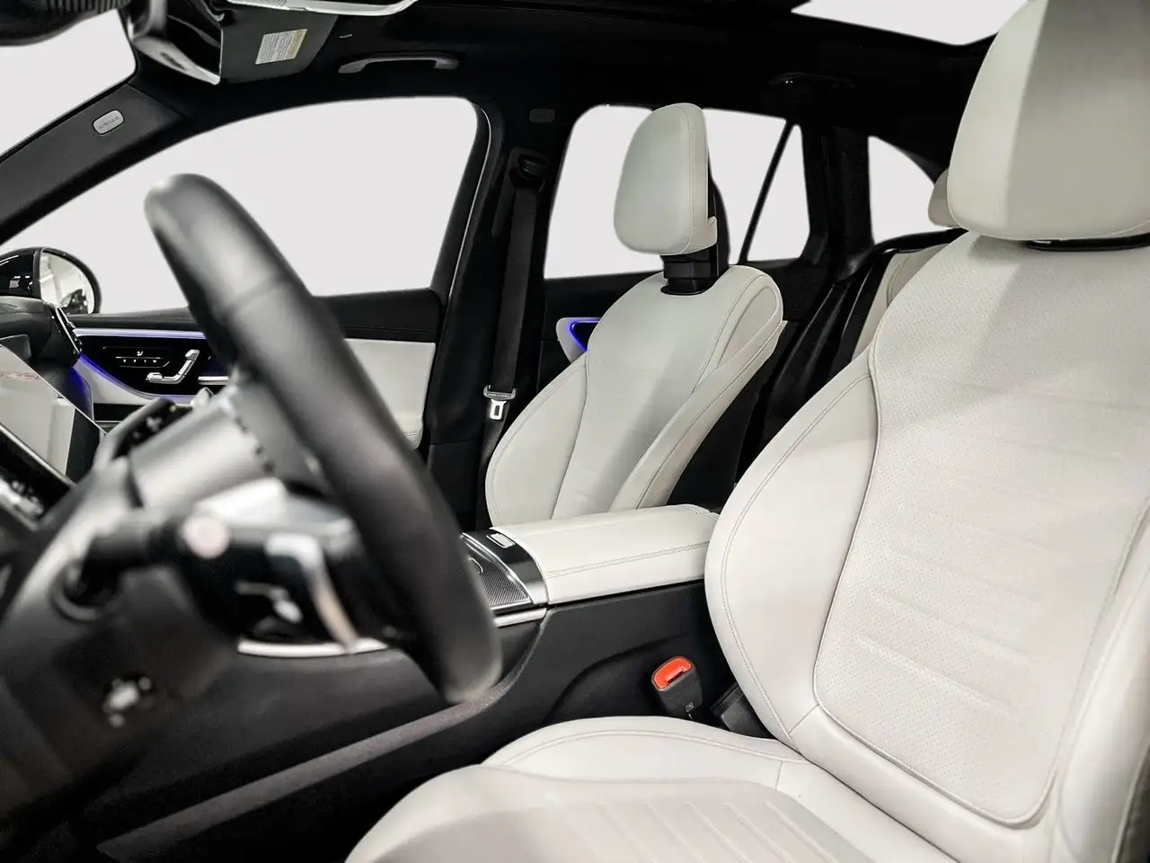 Mercedes-Benz GLC снимка Mercedes-Benz GLC