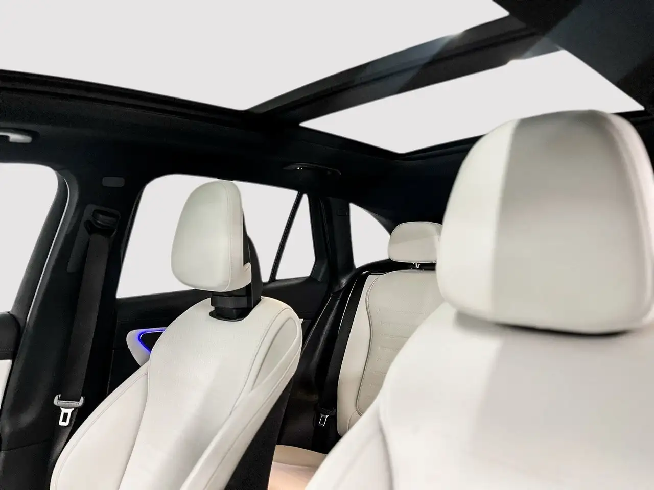 Mercedes-Benz GLC снимка Mercedes-Benz GLC