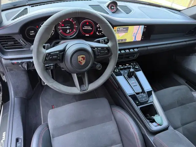 Porsche 911 view 14