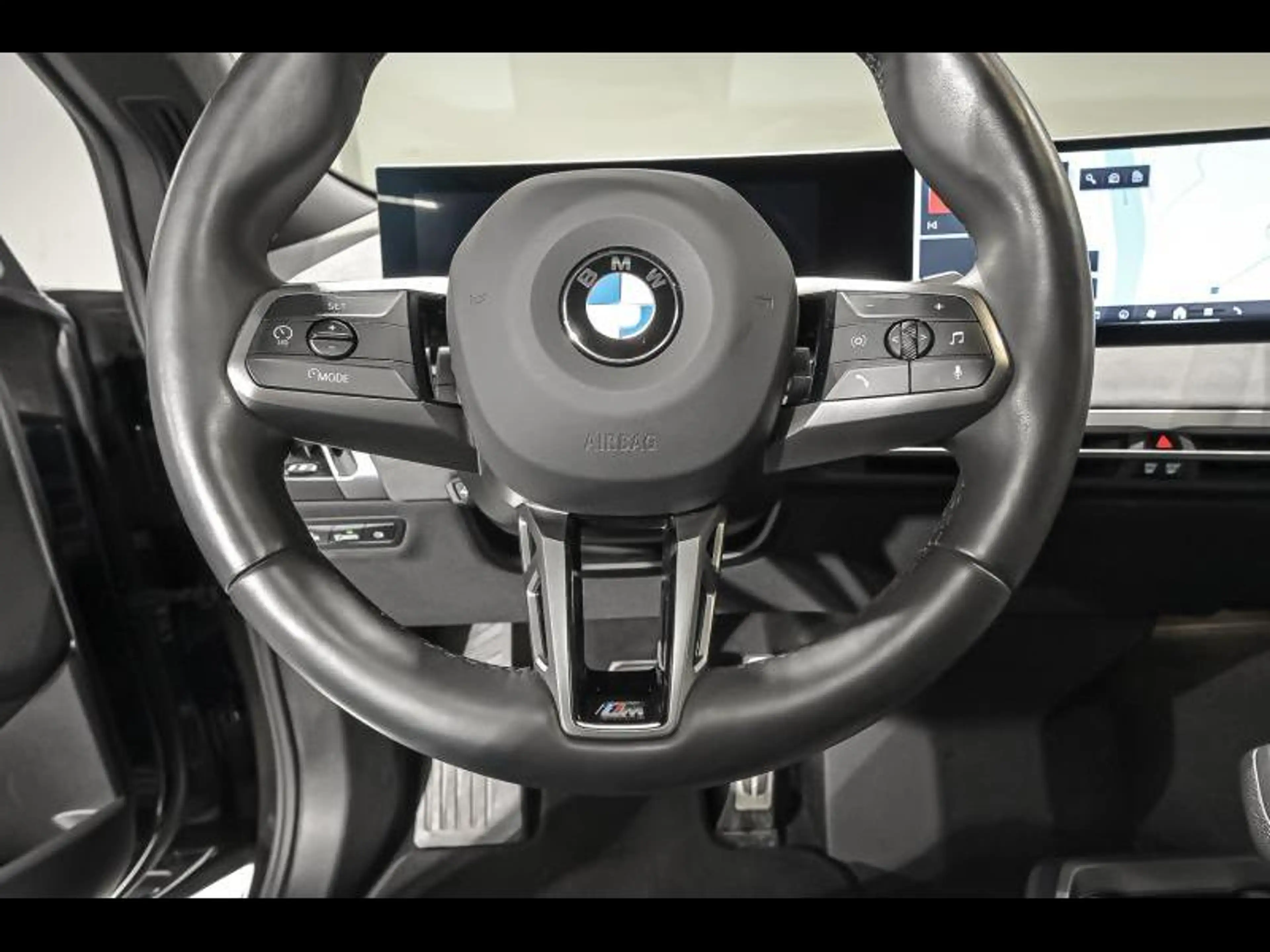 BMW iX xDrive45 - M PACK PRO|DASS+|360CAM|H&K|PANO| — photo 9