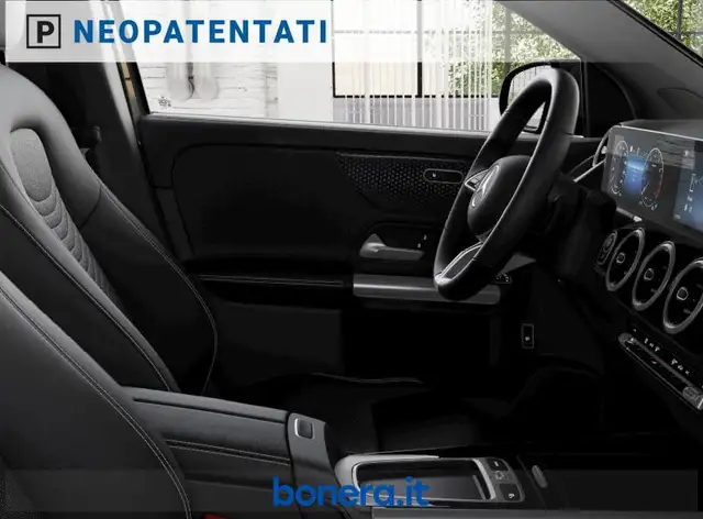 Mercedes-Benz Gla view 7